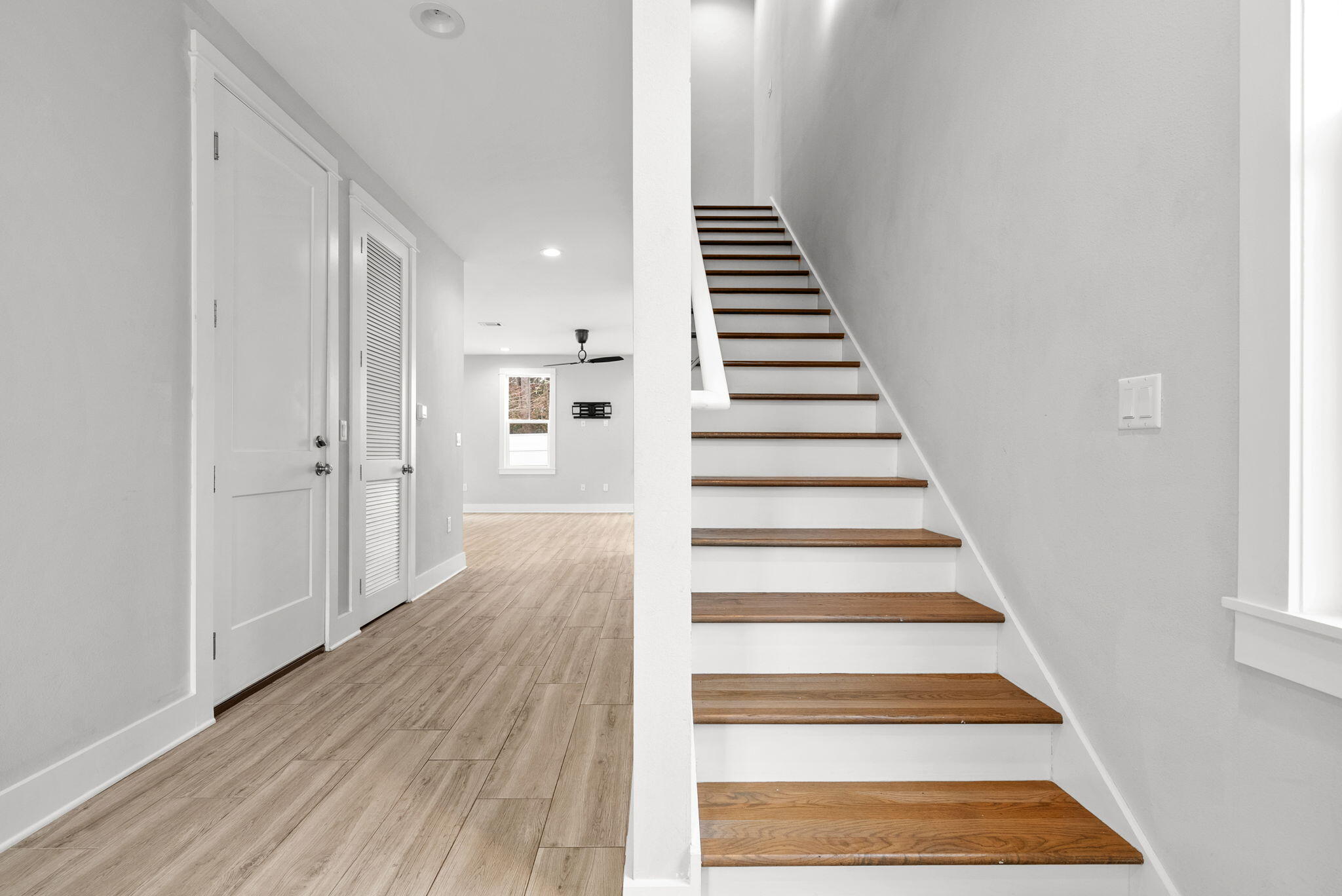 LIGHTHOUSE POINTE - Residential