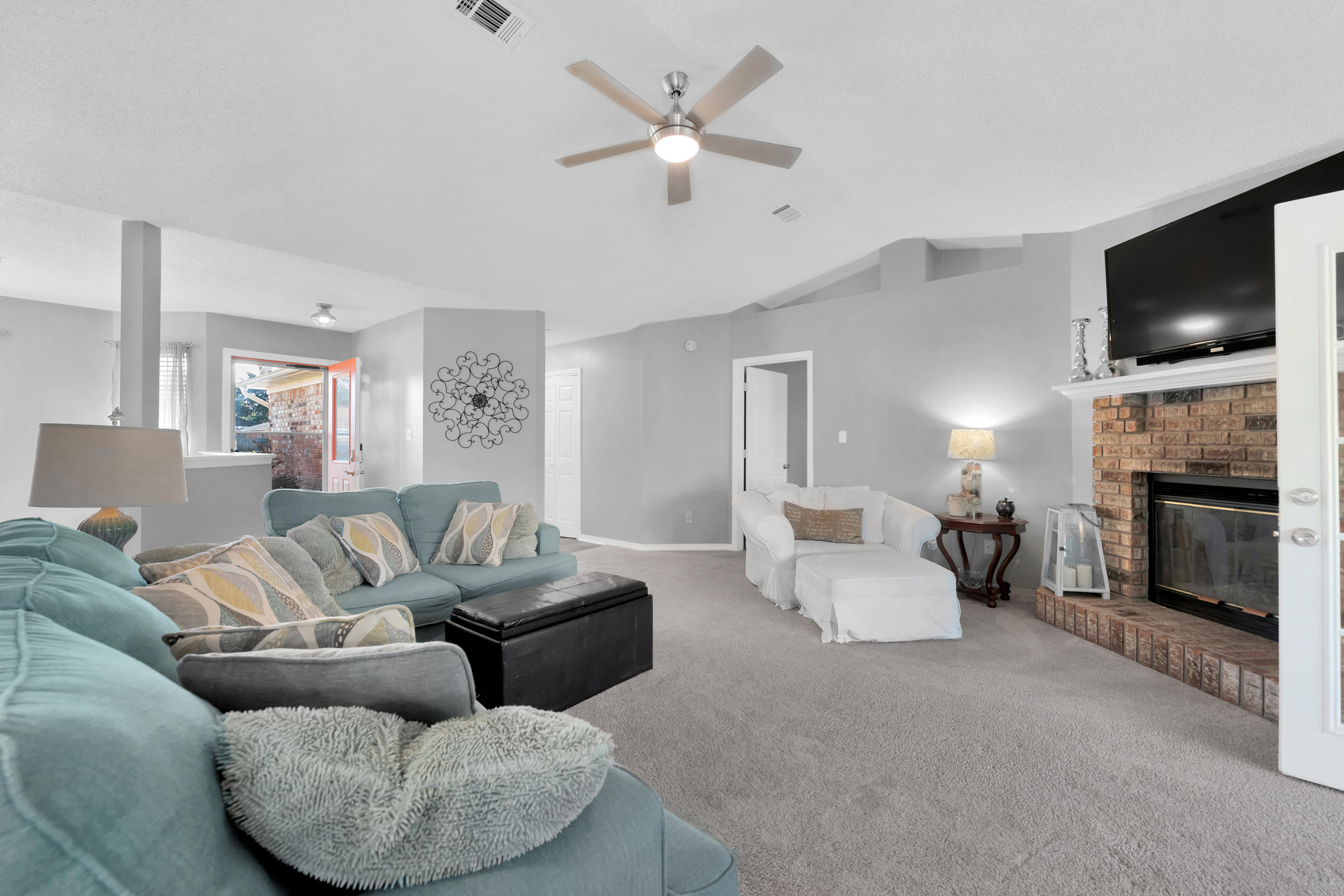 QUAYSIDE VILLAGE - Residential