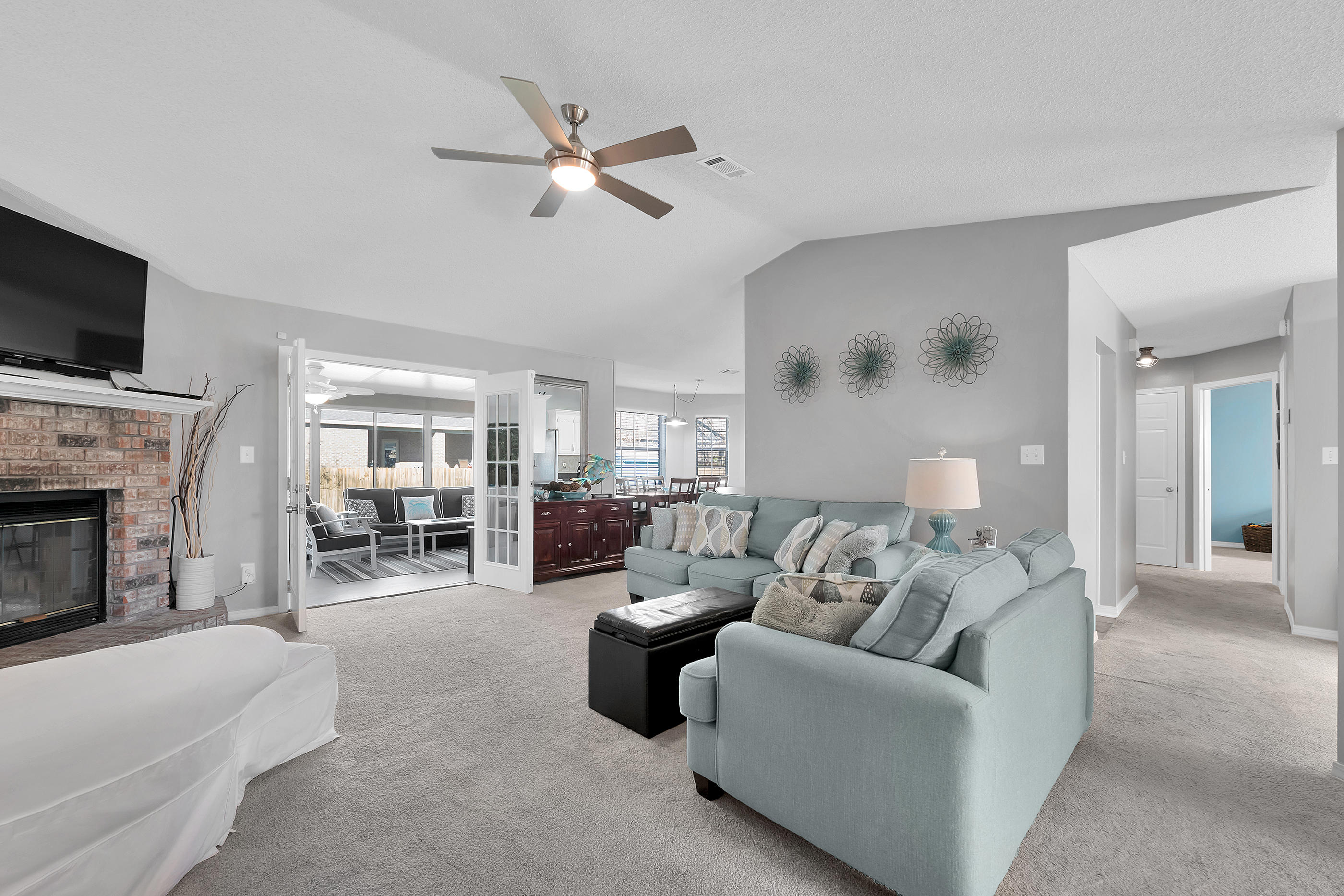 QUAYSIDE VILLAGE - Residential