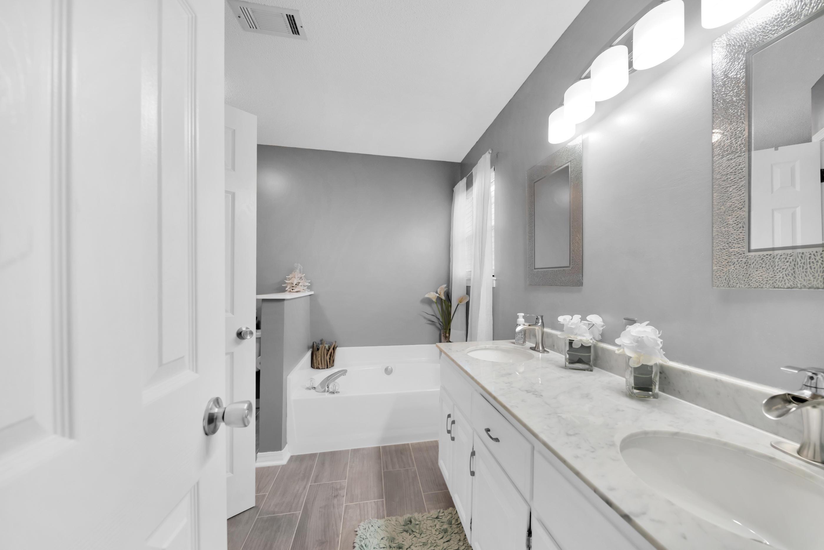 QUAYSIDE VILLAGE - Residential