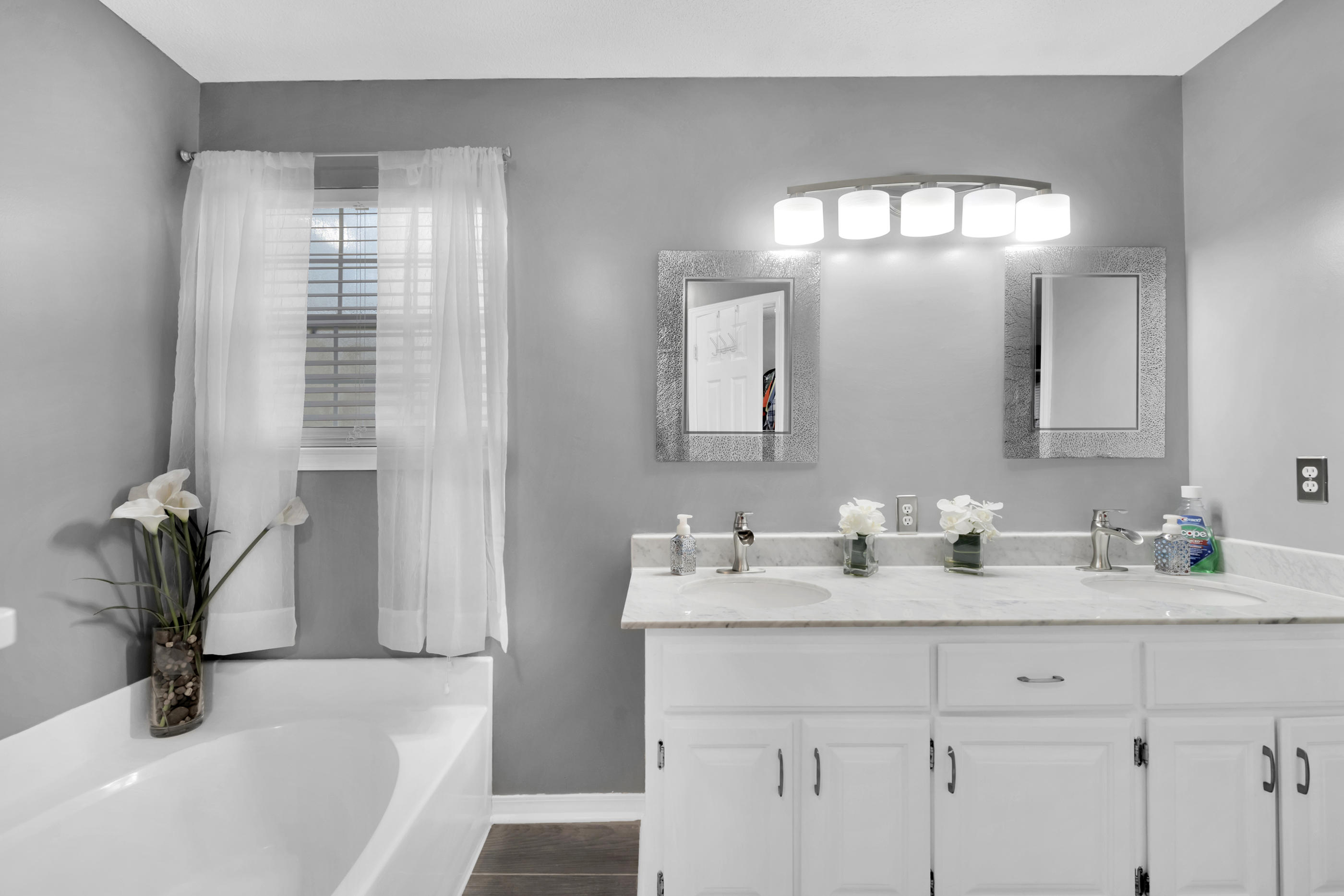 QUAYSIDE VILLAGE - Residential