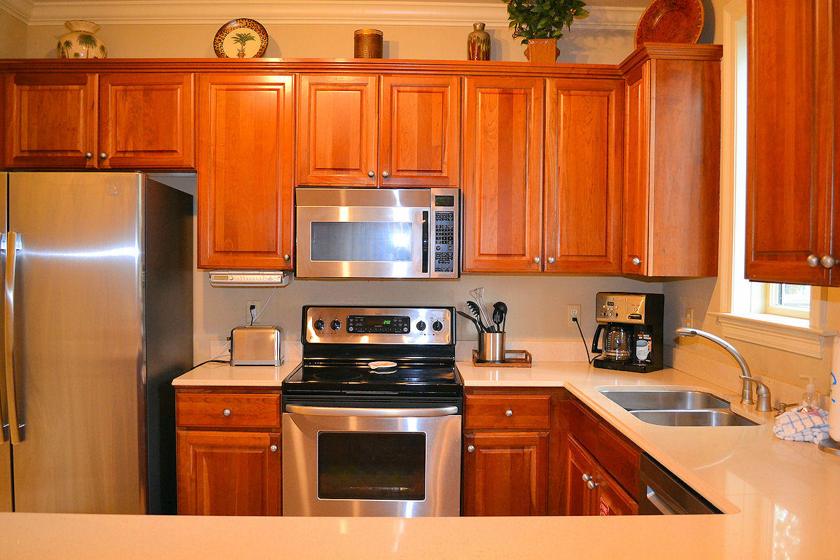 GULF PLACE COURTYARDS - Residential