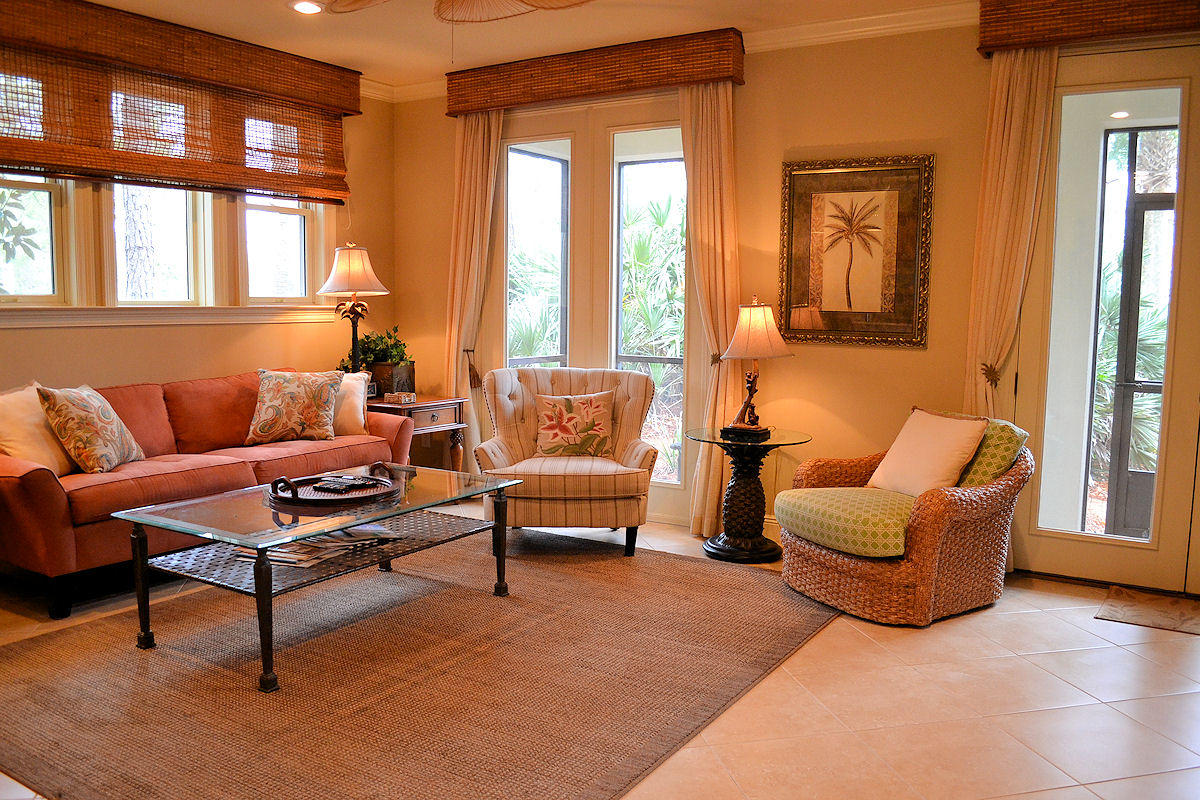 GULF PLACE COURTYARDS - Residential