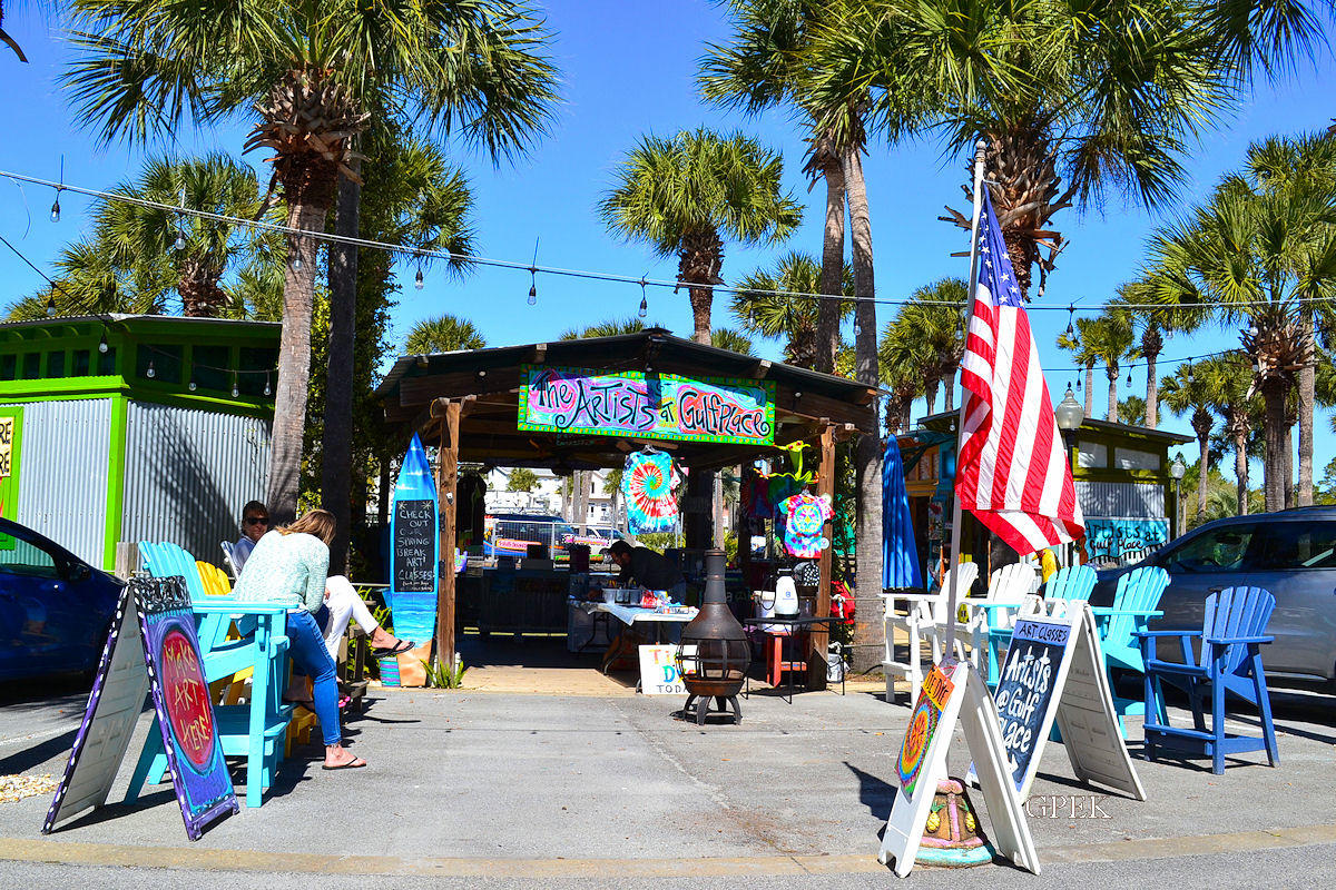 GULF PLACE COURTYARDS - Residential