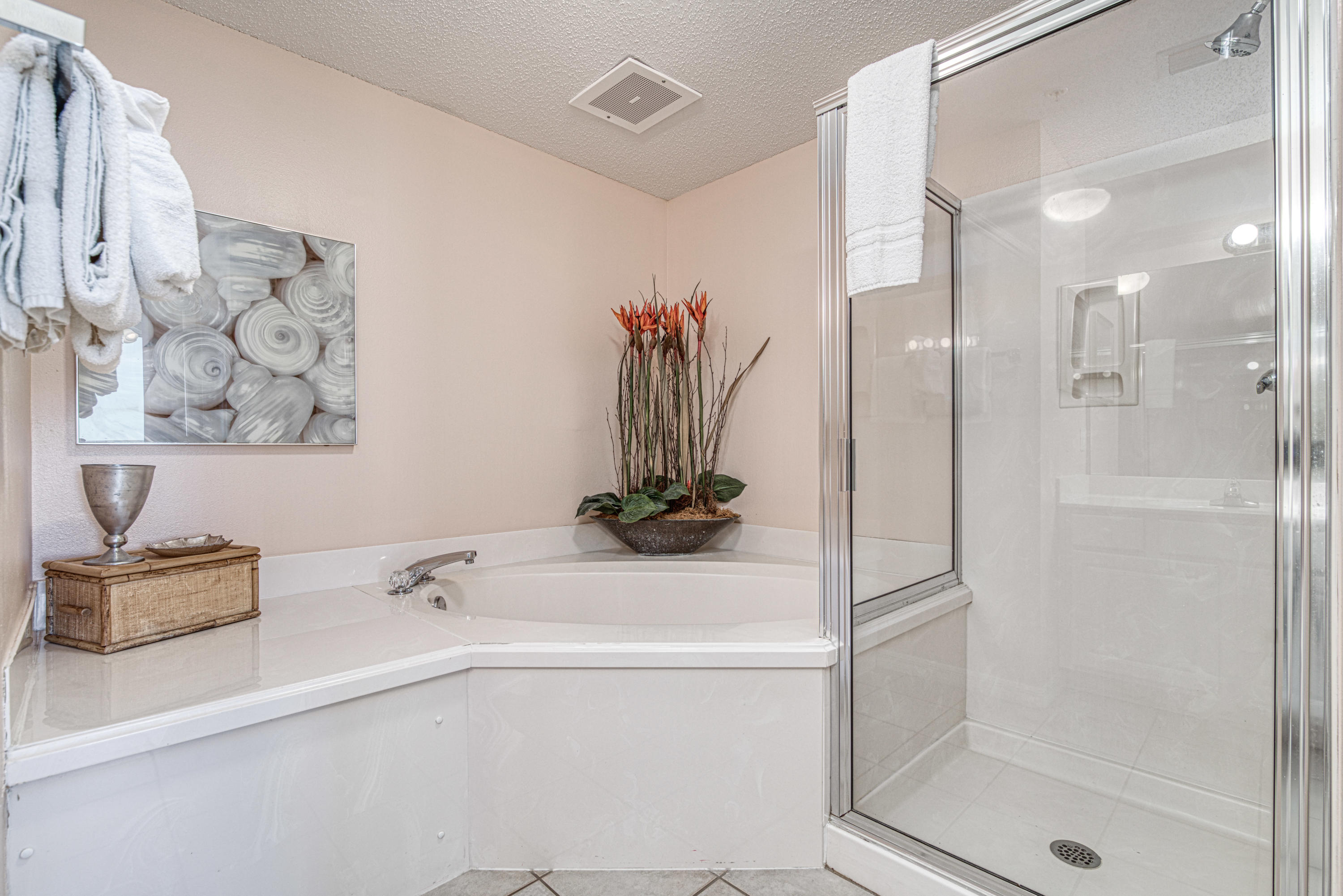 SUMMERWIND CONDOS - Residential