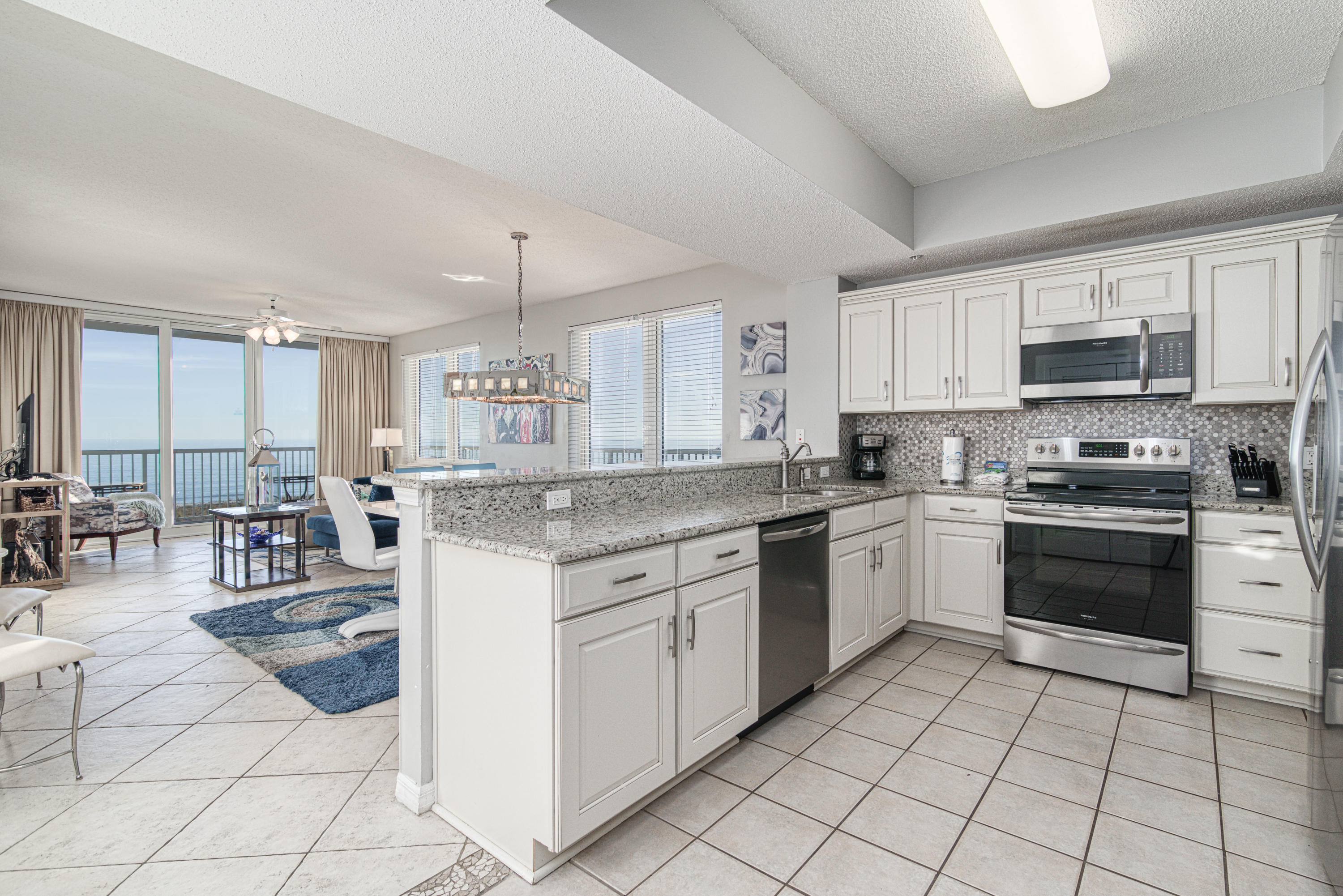 SUMMERWIND CONDOS - Residential