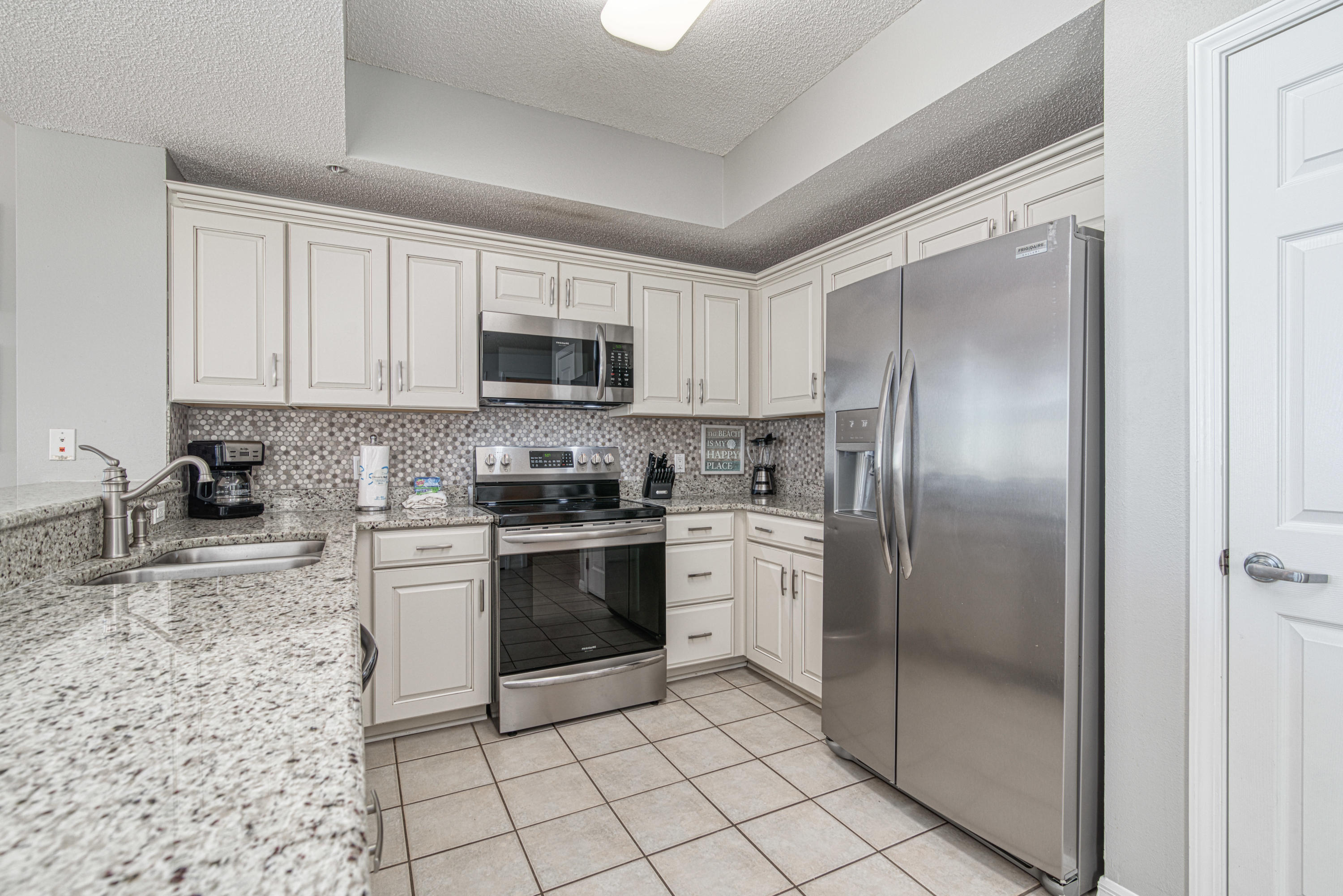 SUMMERWIND CONDOS - Residential