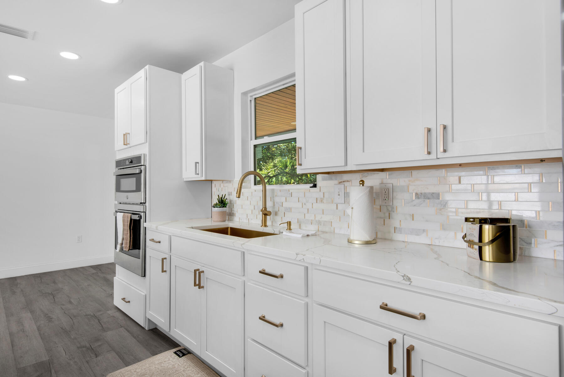 OAKLAND HEIGHTS - Residential