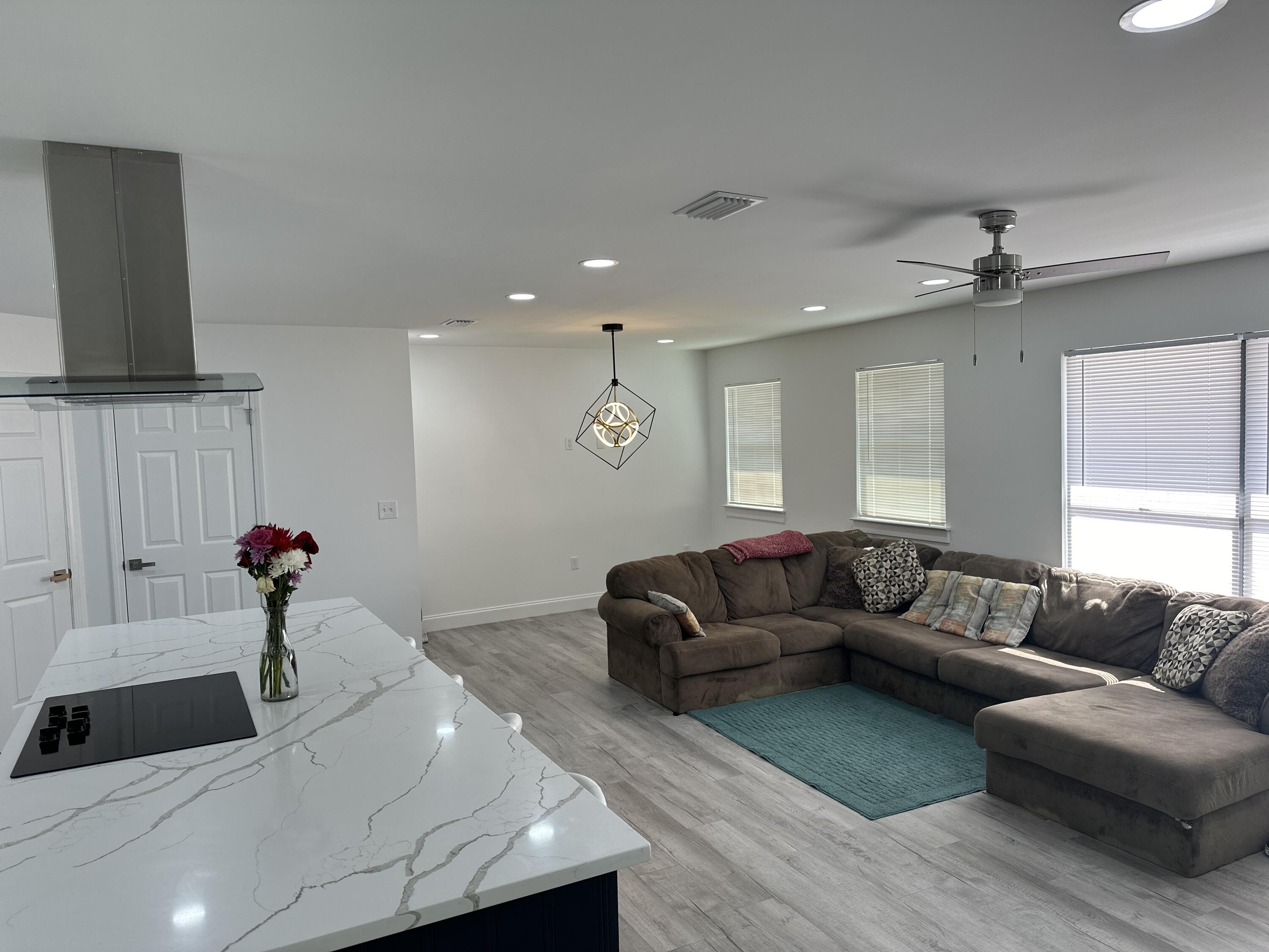 OAKLAND HEIGHTS - Residential