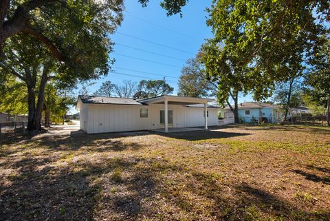 A home in Fort Walton Beach