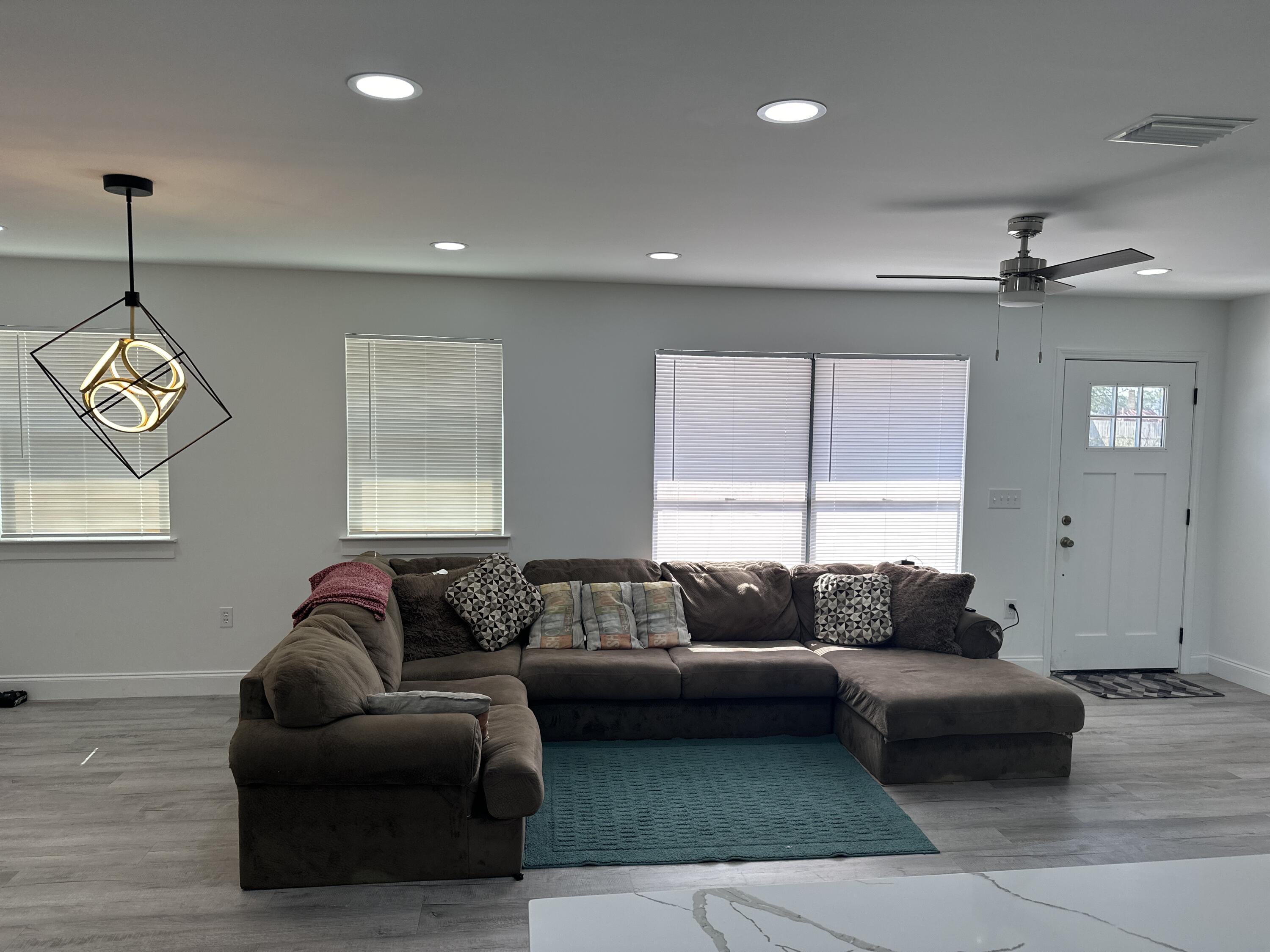 OAKLAND HEIGHTS - Residential