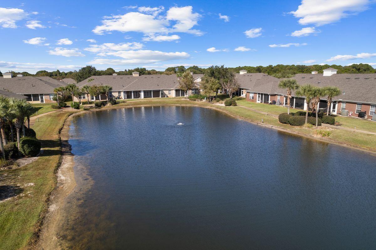 DIAMOND LAKES - Residential