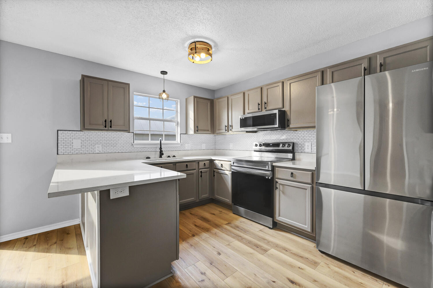 SCRANTON ESTATES - Residential