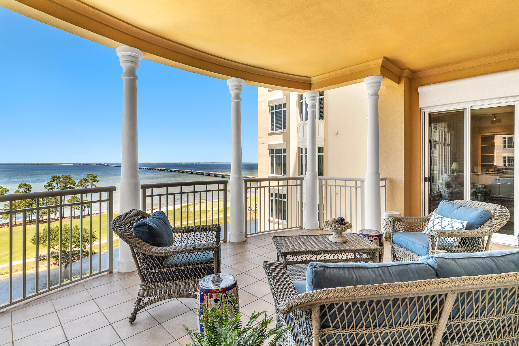 ONE WATER PLACE - Residential