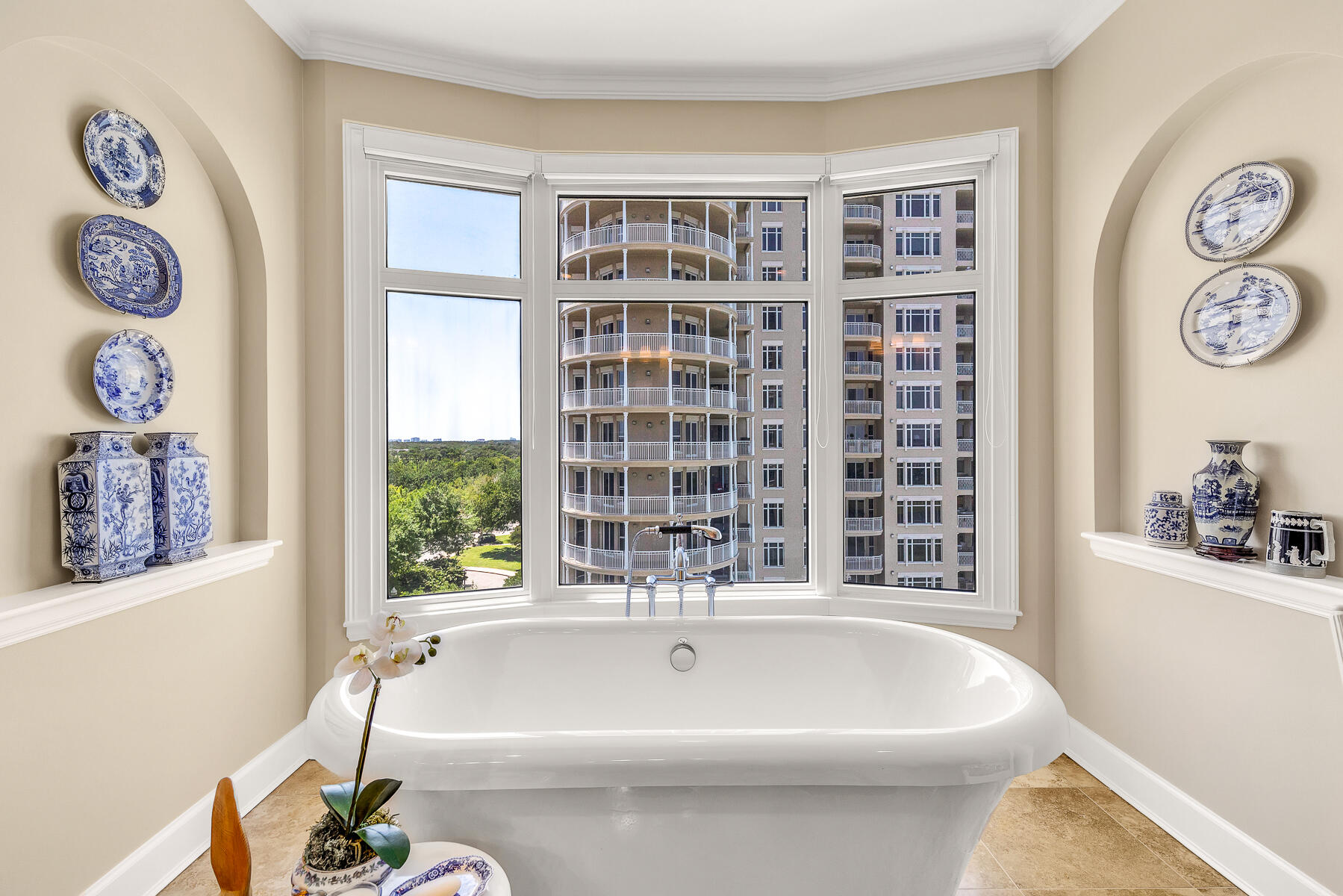 ONE WATER PLACE - Residential