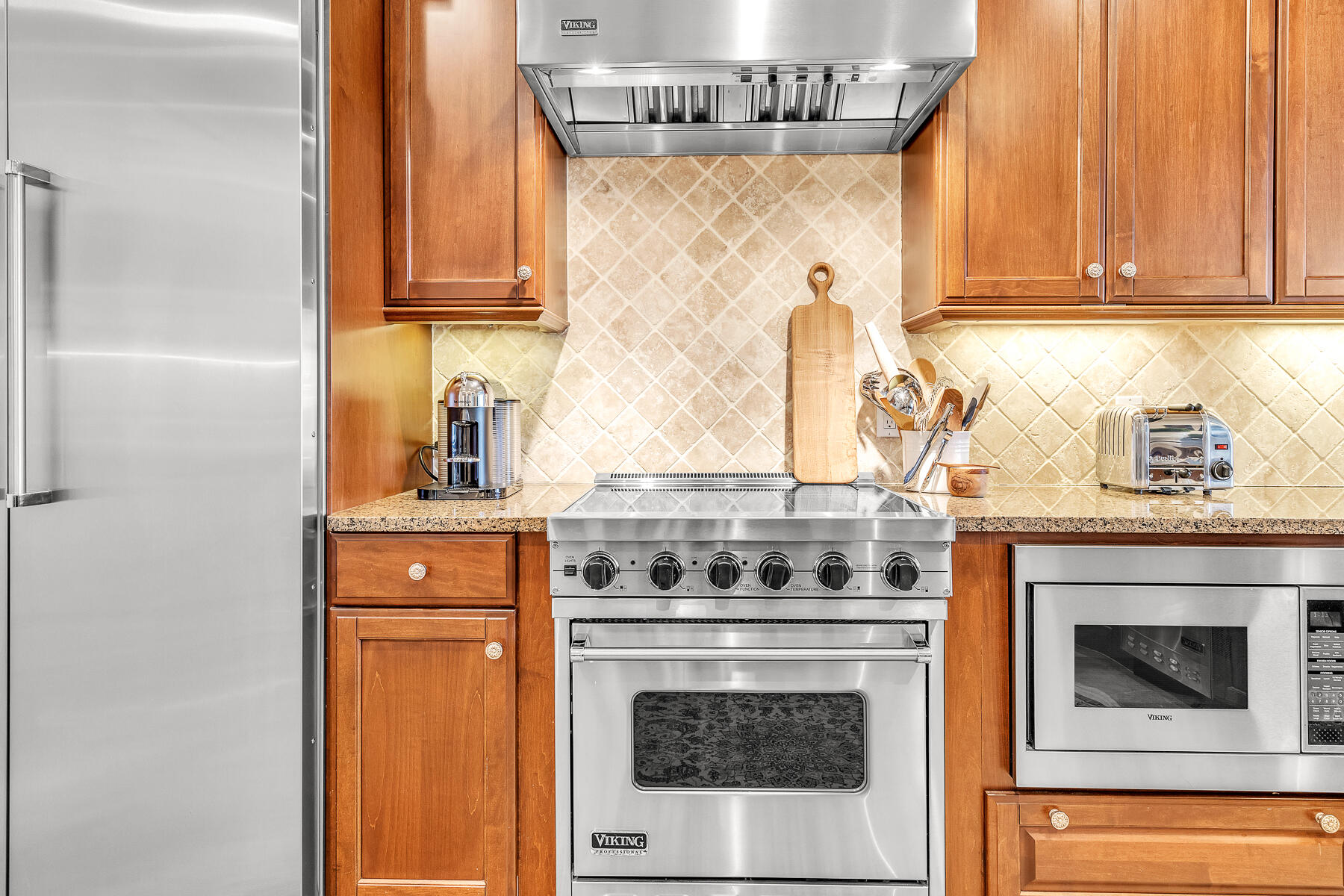 ONE WATER PLACE - Residential