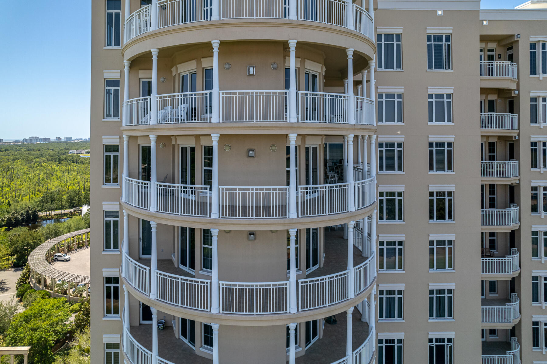 ONE WATER PLACE - Residential