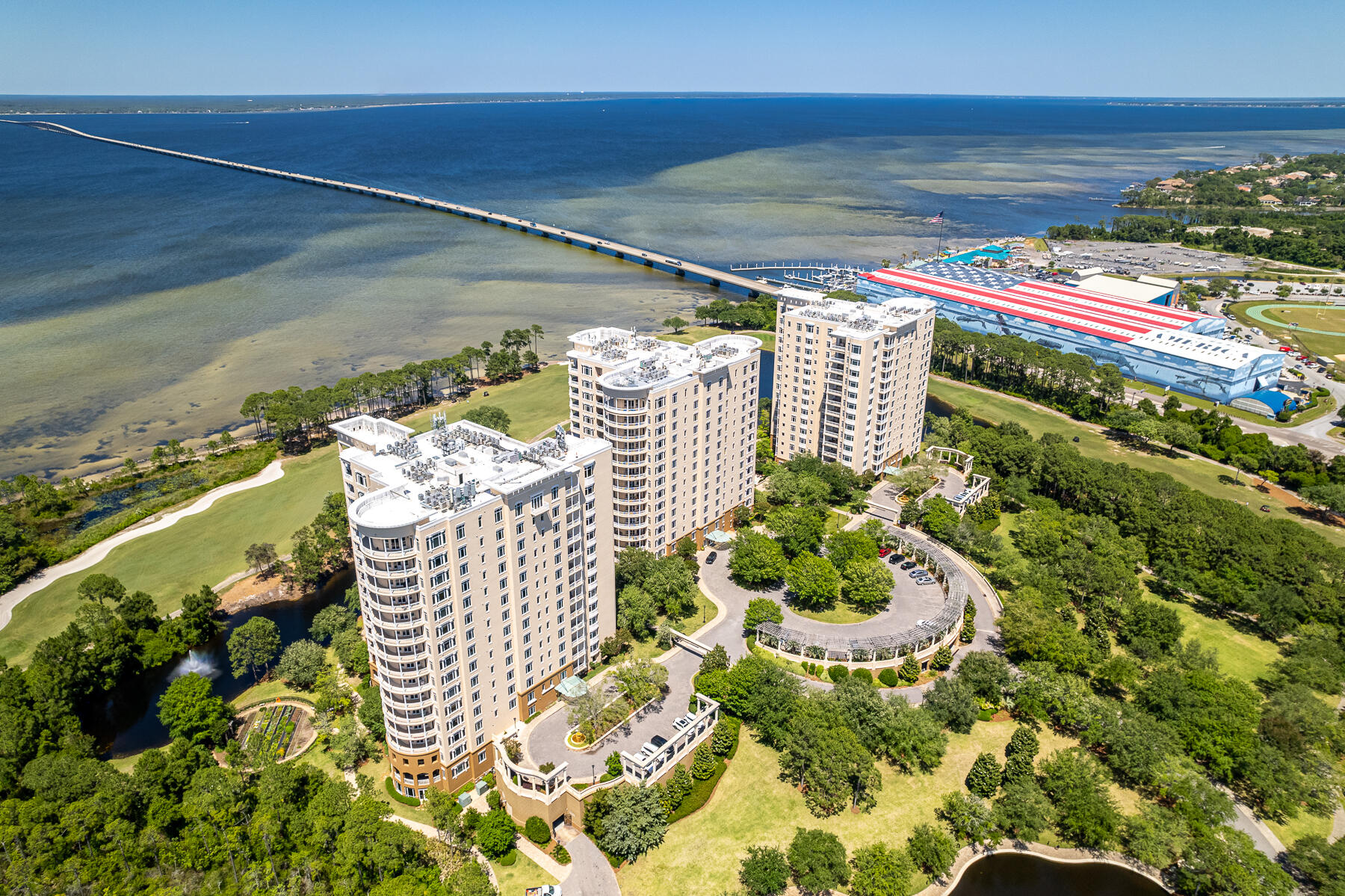 ONE WATER PLACE - Residential