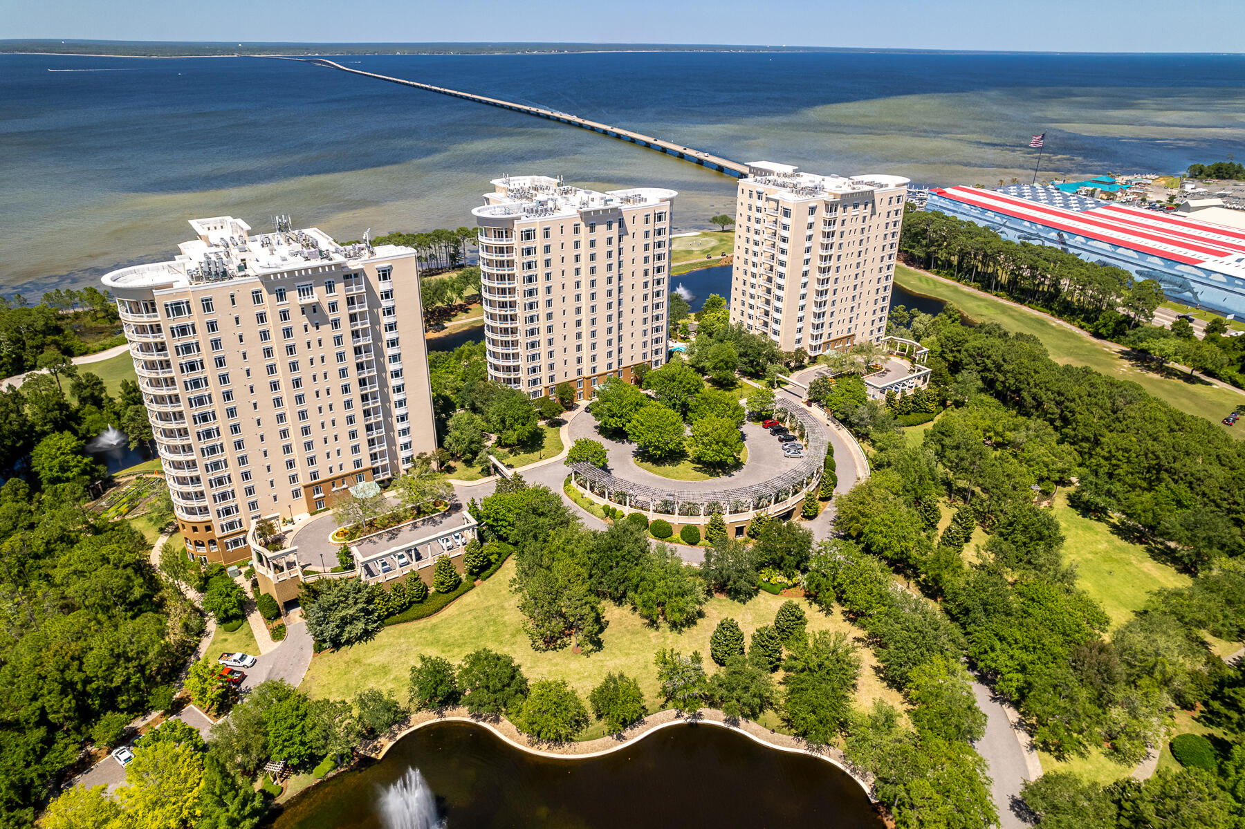 ONE WATER PLACE - Residential