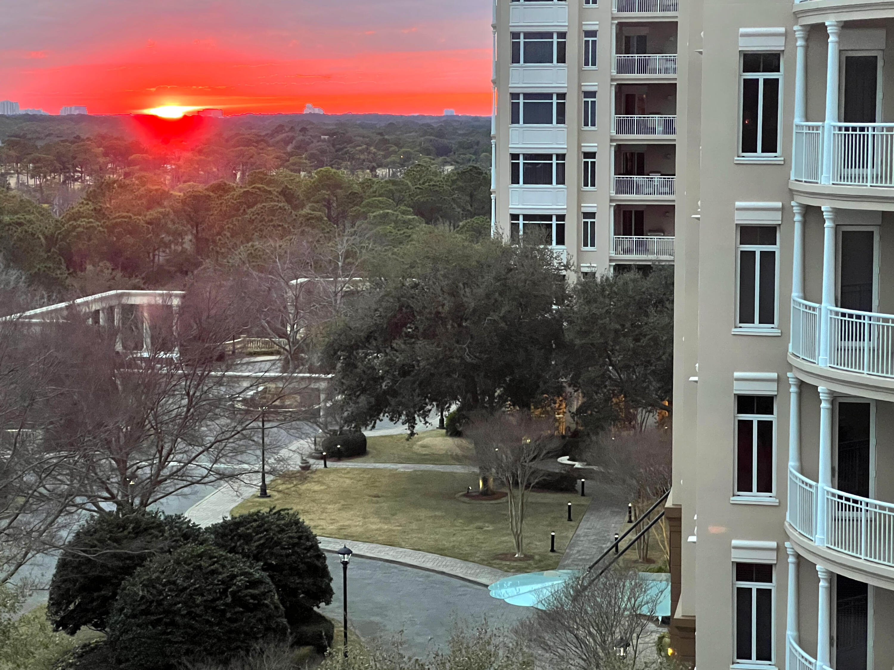 ONE WATER PLACE - Residential