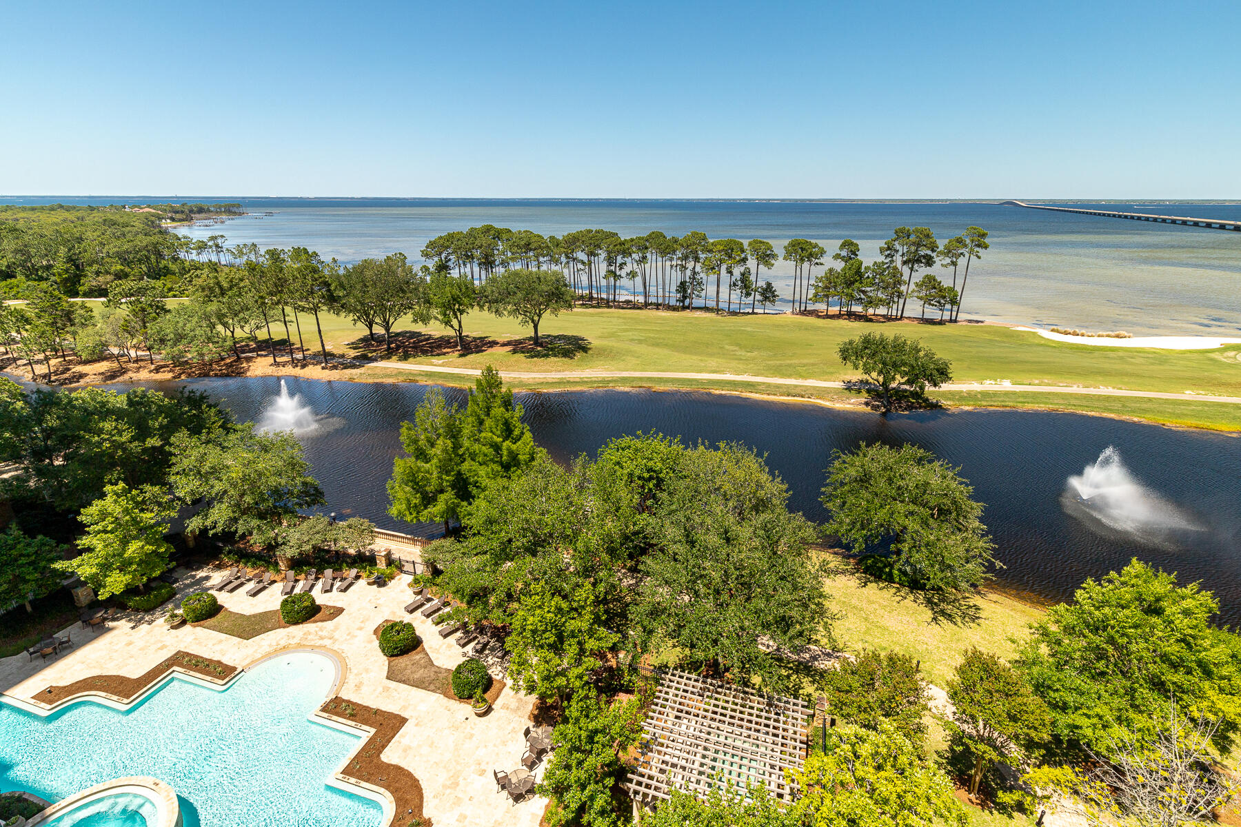 ONE WATER PLACE - Residential