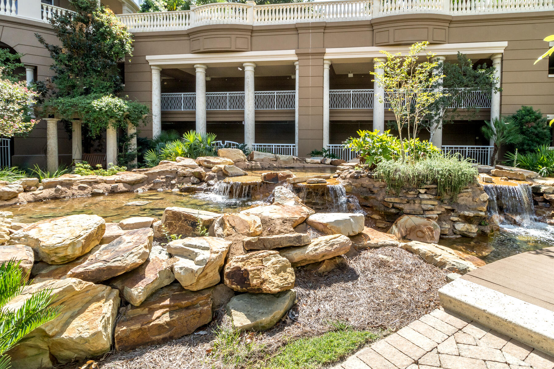 ONE WATER PLACE - Residential