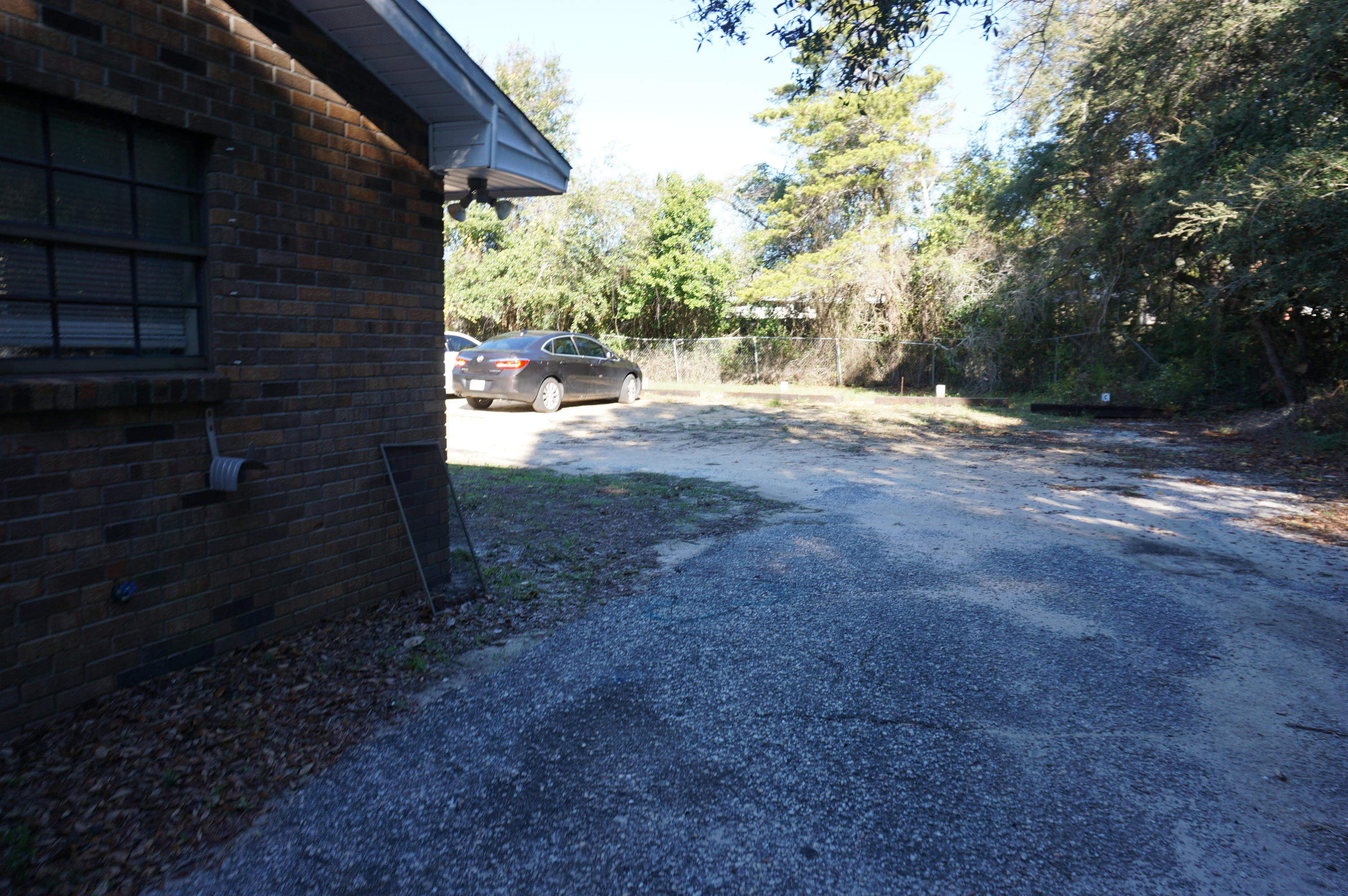 KELL-AIRE GARDENS - Residential Lease