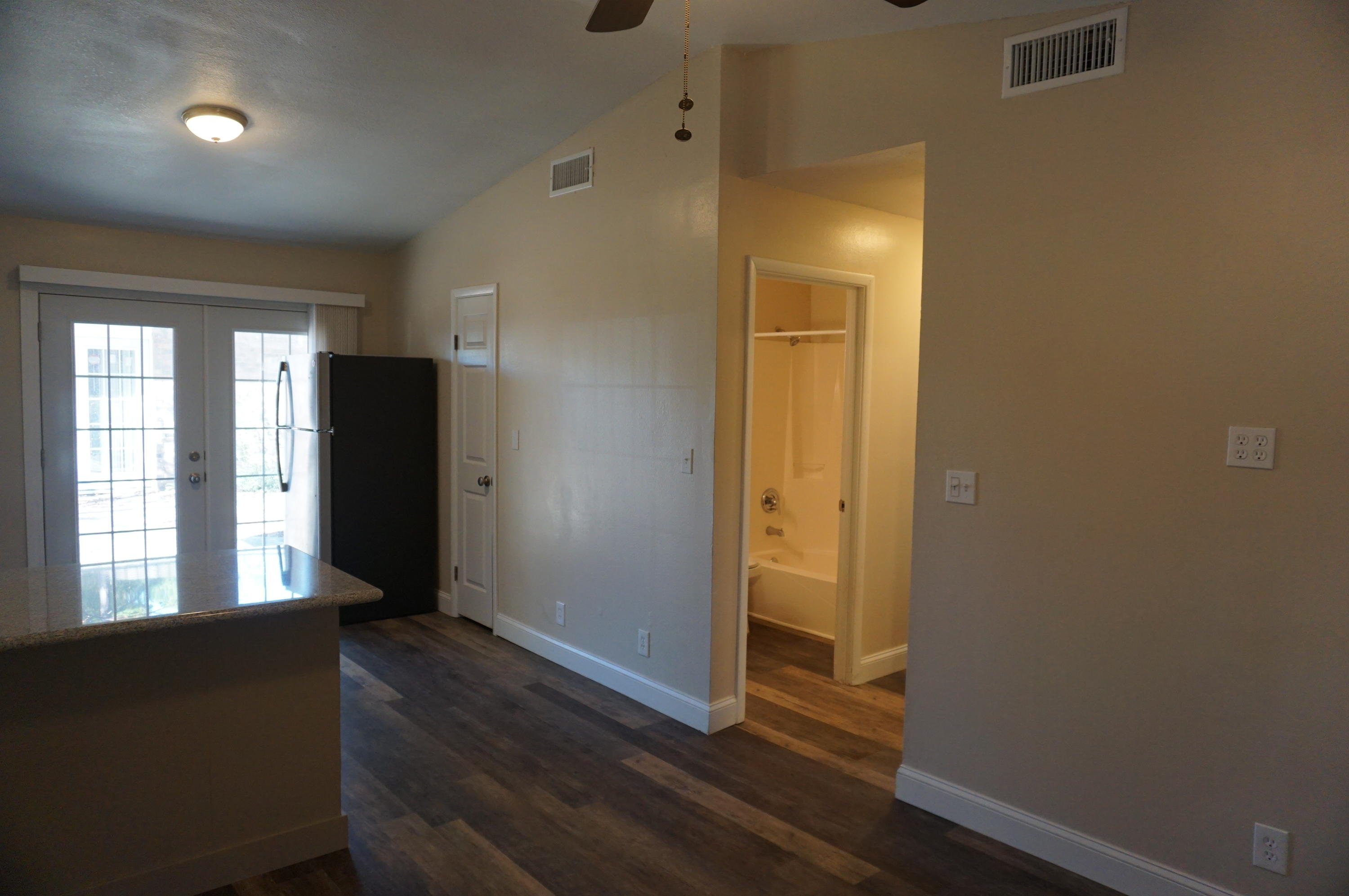 KELL-AIRE GARDENS - Residential Lease