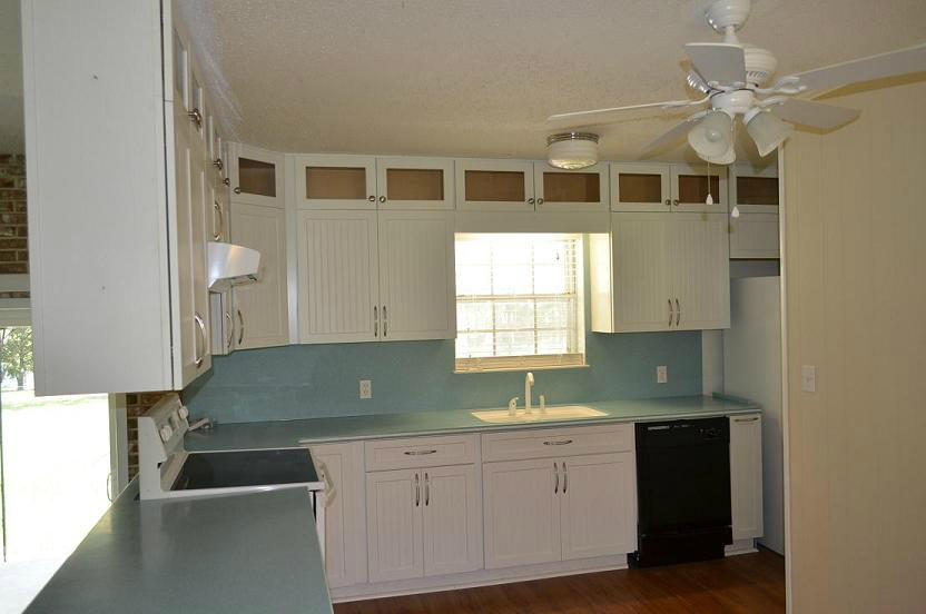 TEN LAKE ESTATES UNIT 1 - Residential