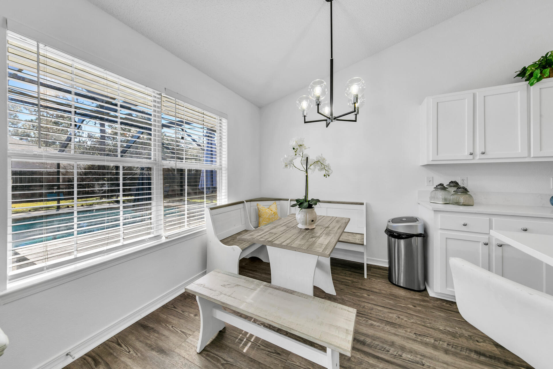 CREETWOOD VILLAGE - Residential