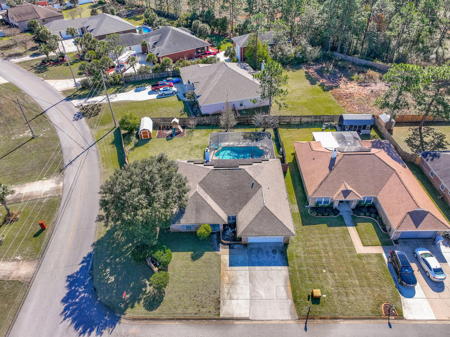 CREETWOOD VILLAGE - Residential