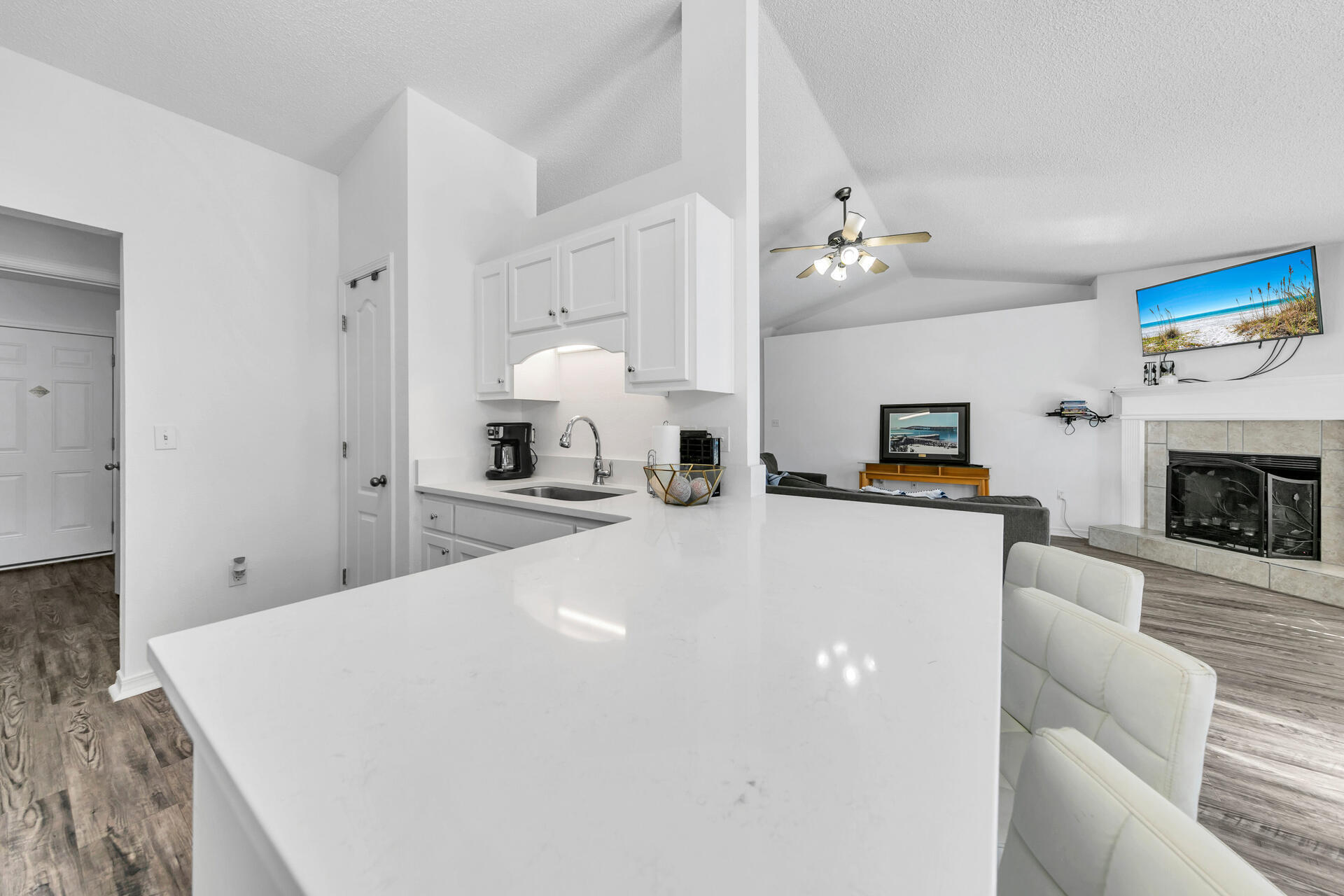 CREETWOOD VILLAGE - Residential