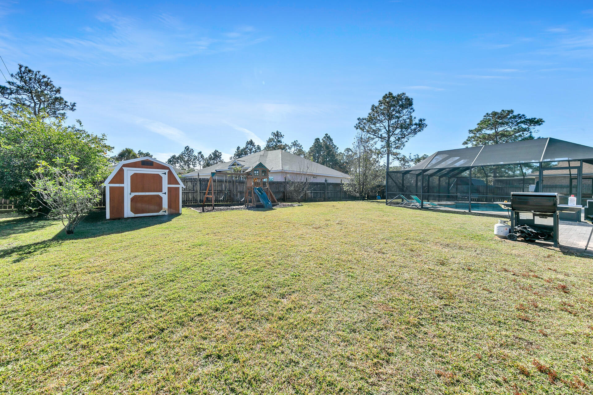 CREETWOOD VILLAGE - Residential