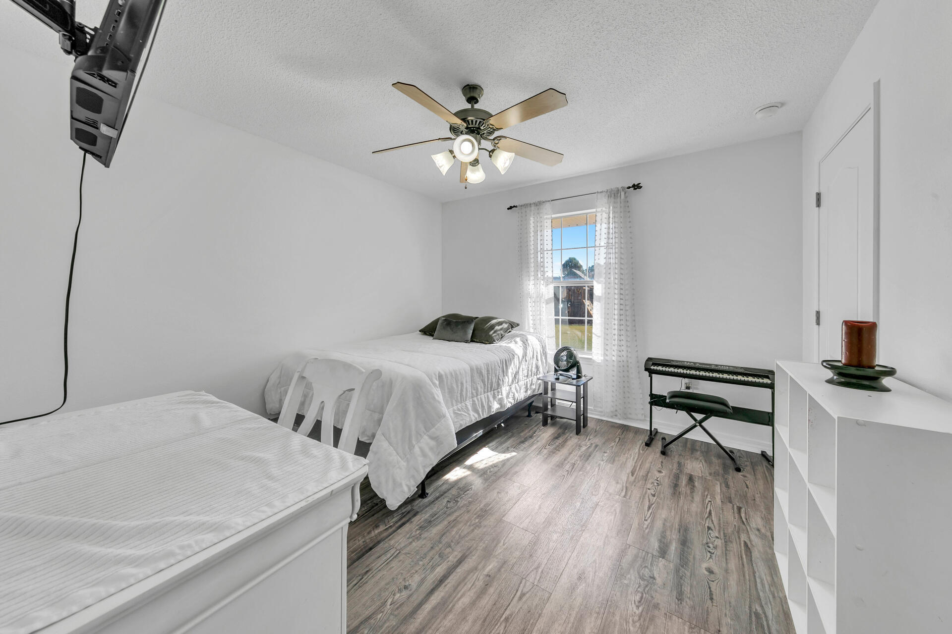 CREETWOOD VILLAGE - Residential