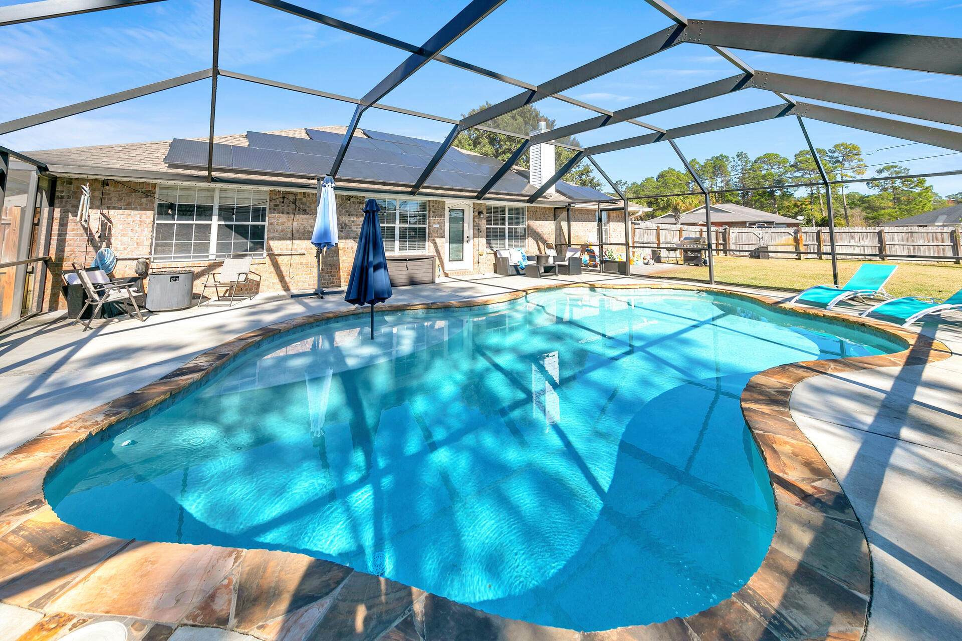 CREETWOOD VILLAGE - Residential