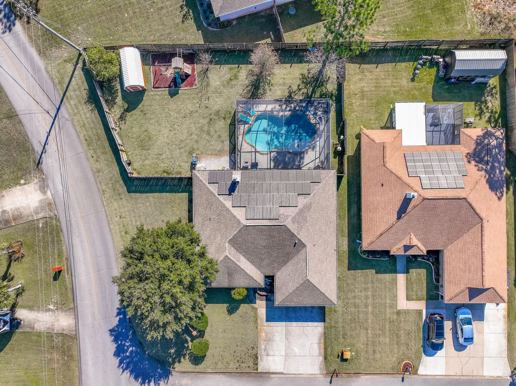 CREETWOOD VILLAGE - Residential