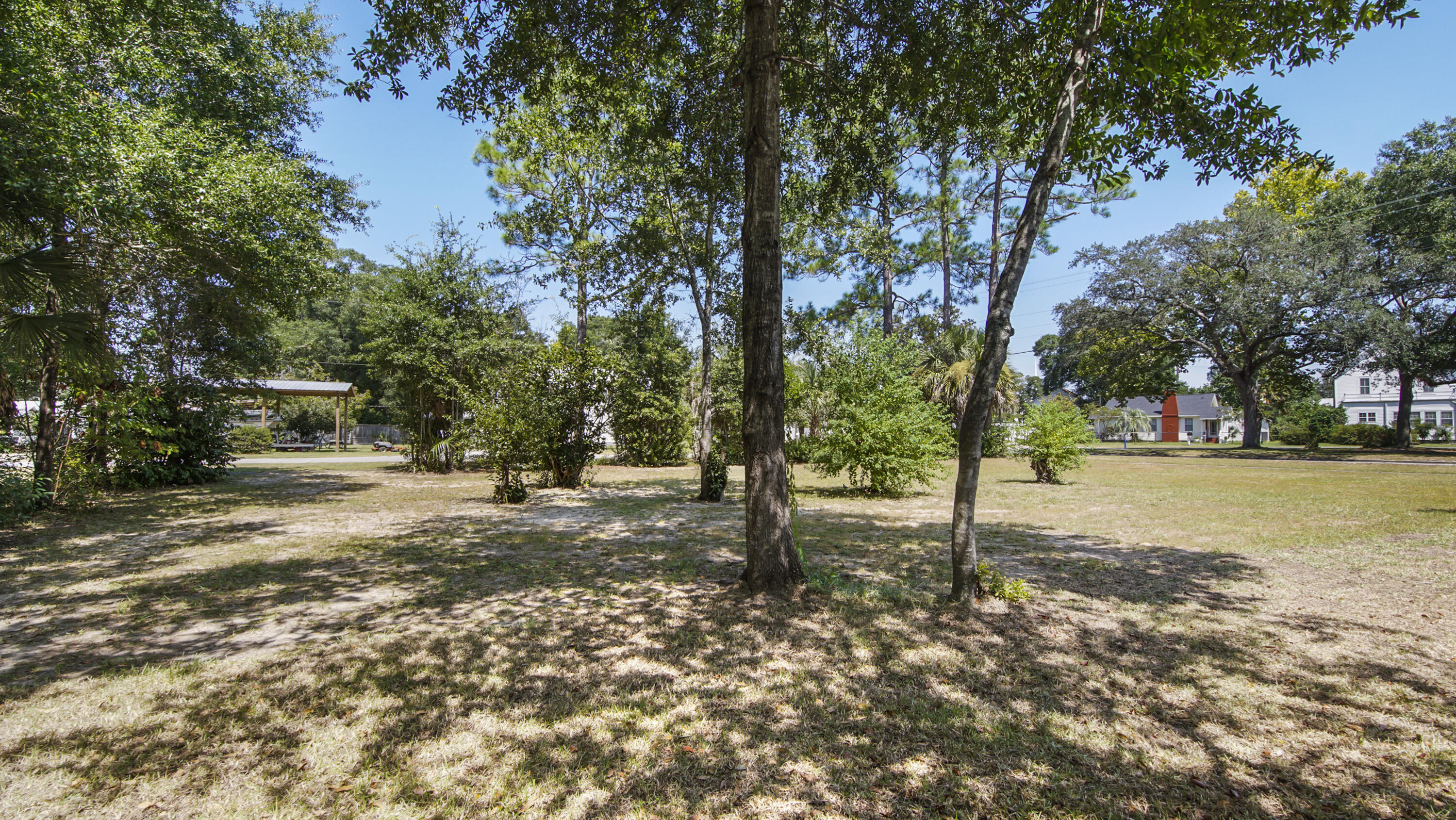TOWN OF DEFUNIAK SPRINGS - Residential