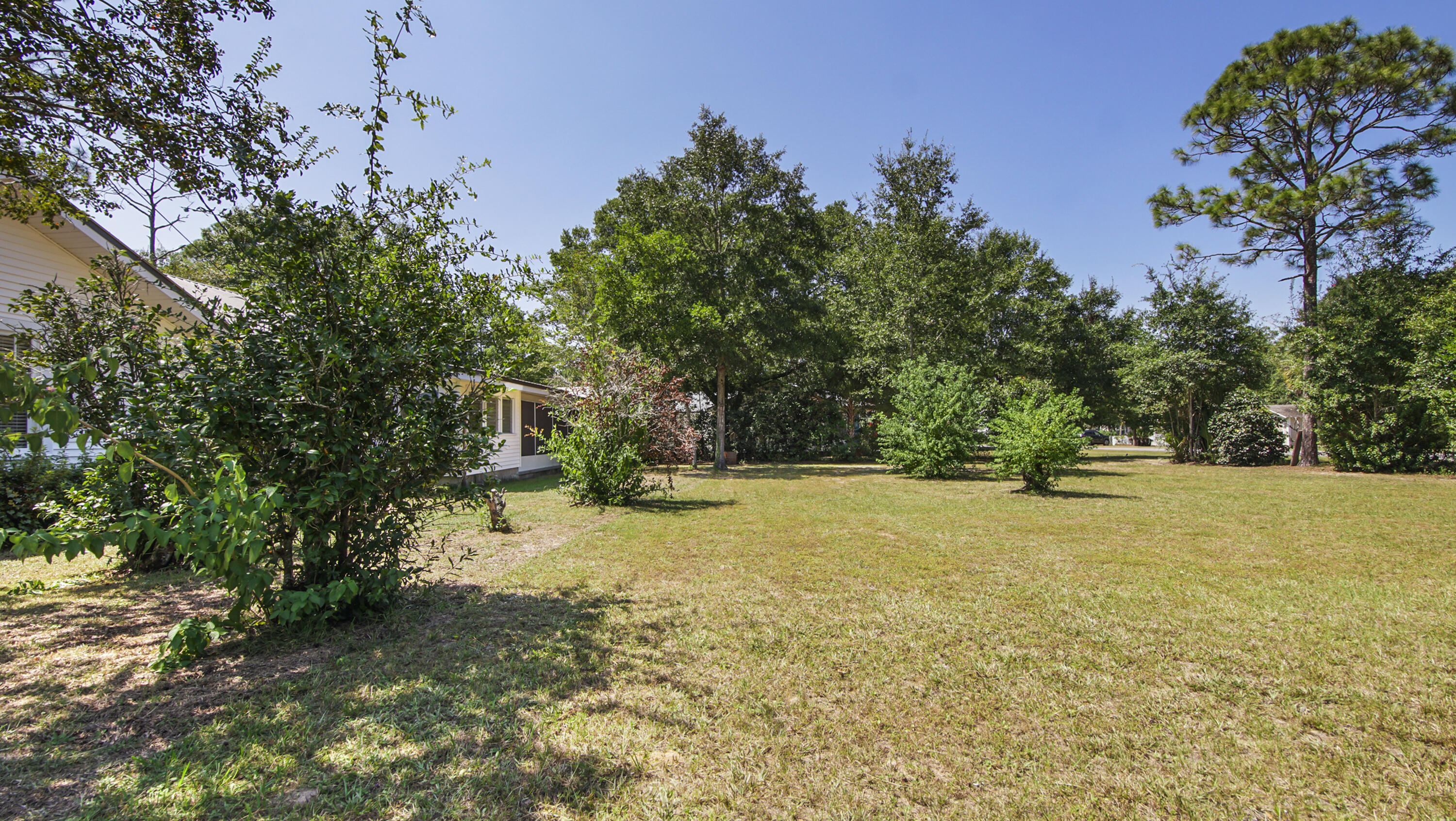 TOWN OF DEFUNIAK SPRINGS - Residential