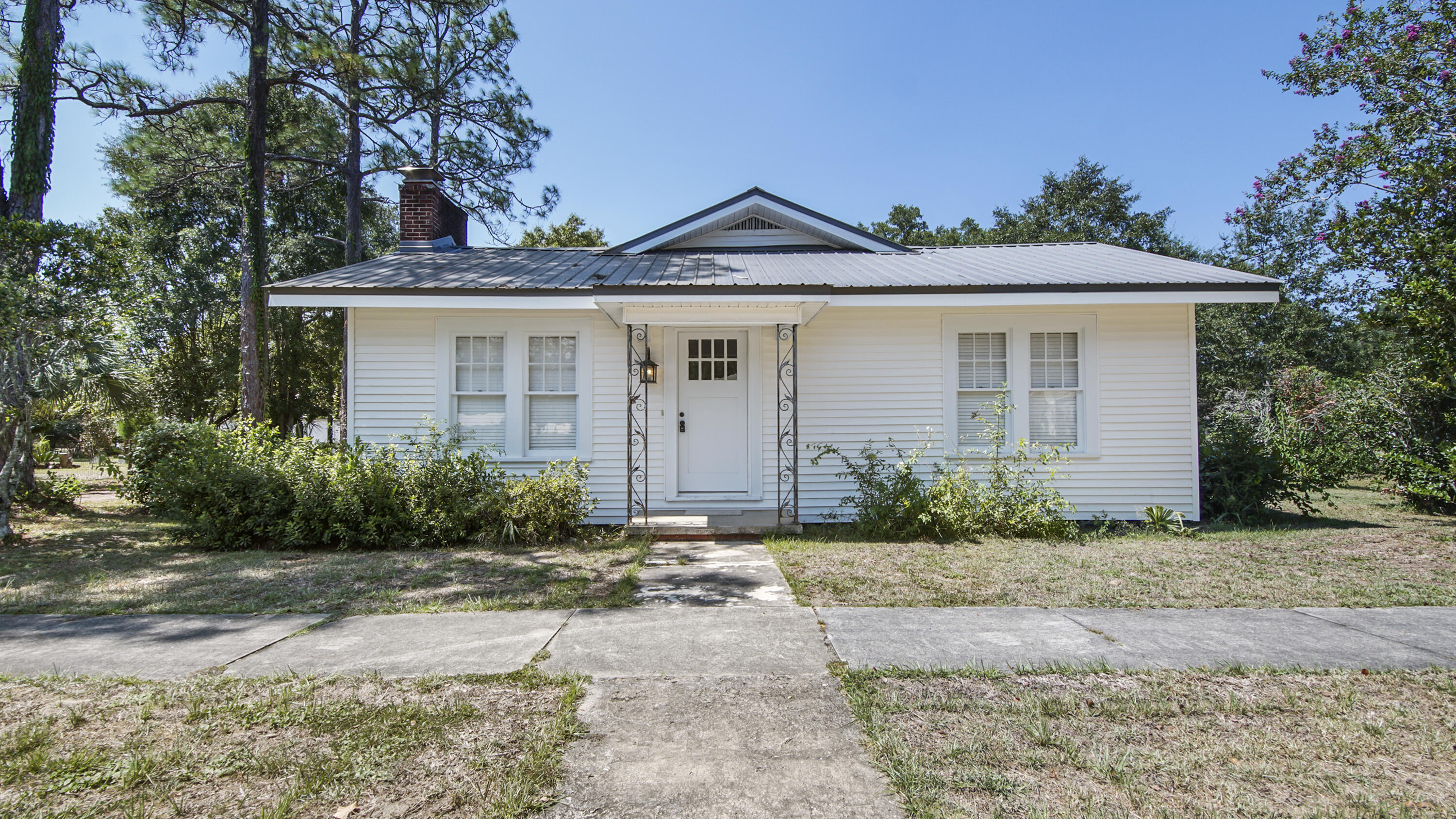 TOWN OF DEFUNIAK SPRINGS - Residential