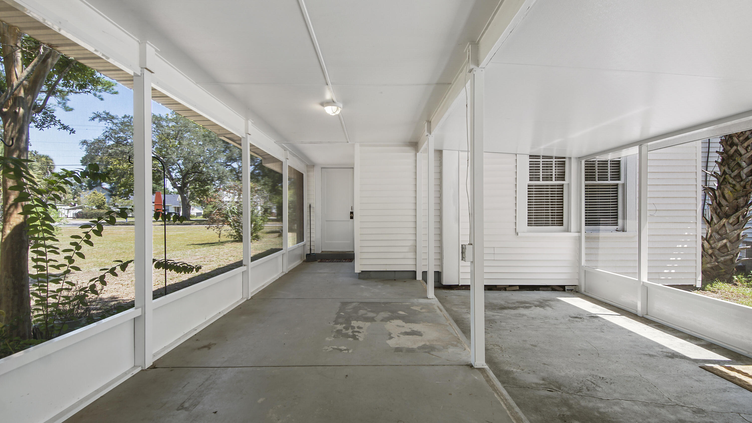TOWN OF DEFUNIAK SPRINGS - Residential
