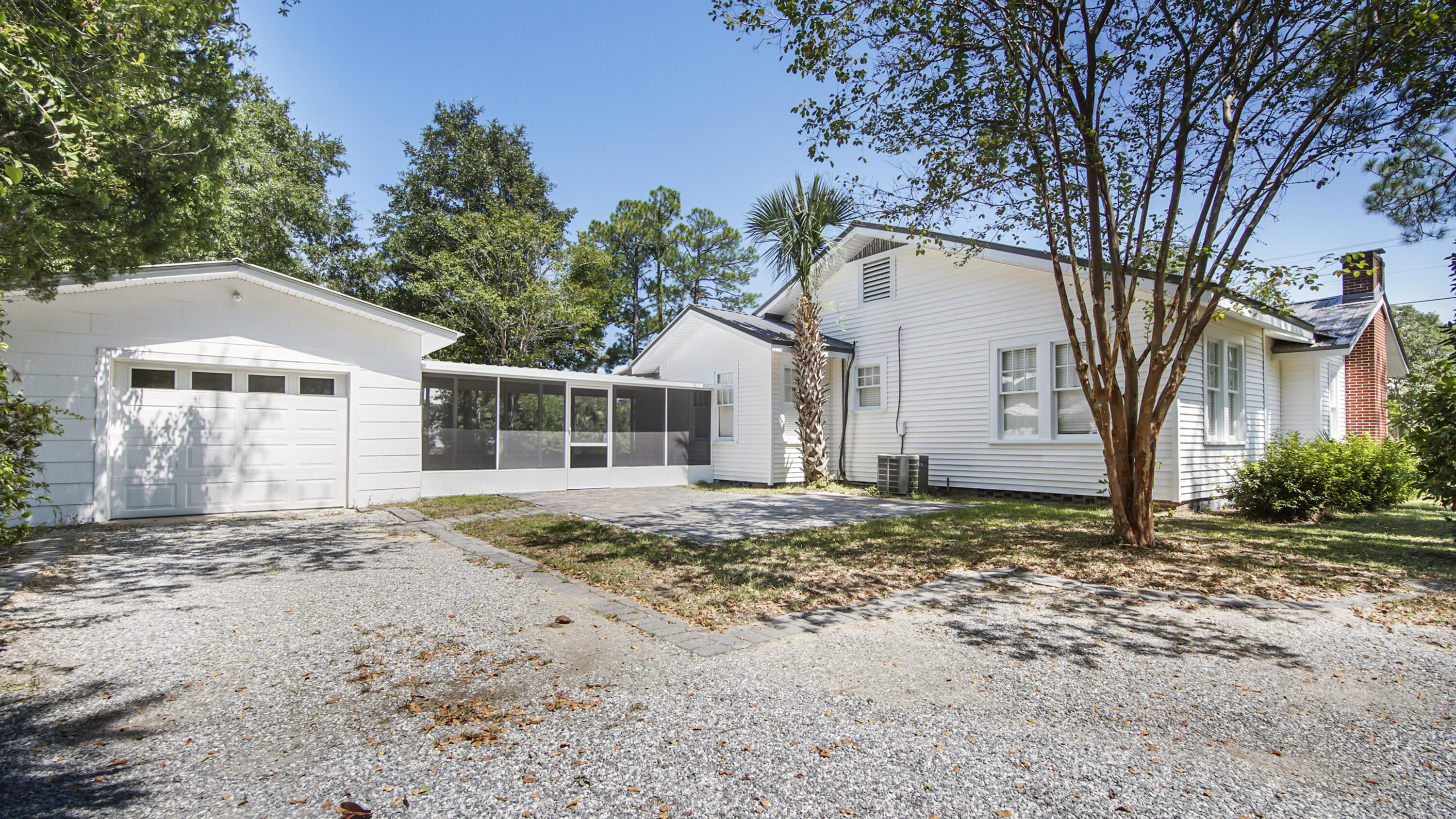 TOWN OF DEFUNIAK SPRINGS - Residential