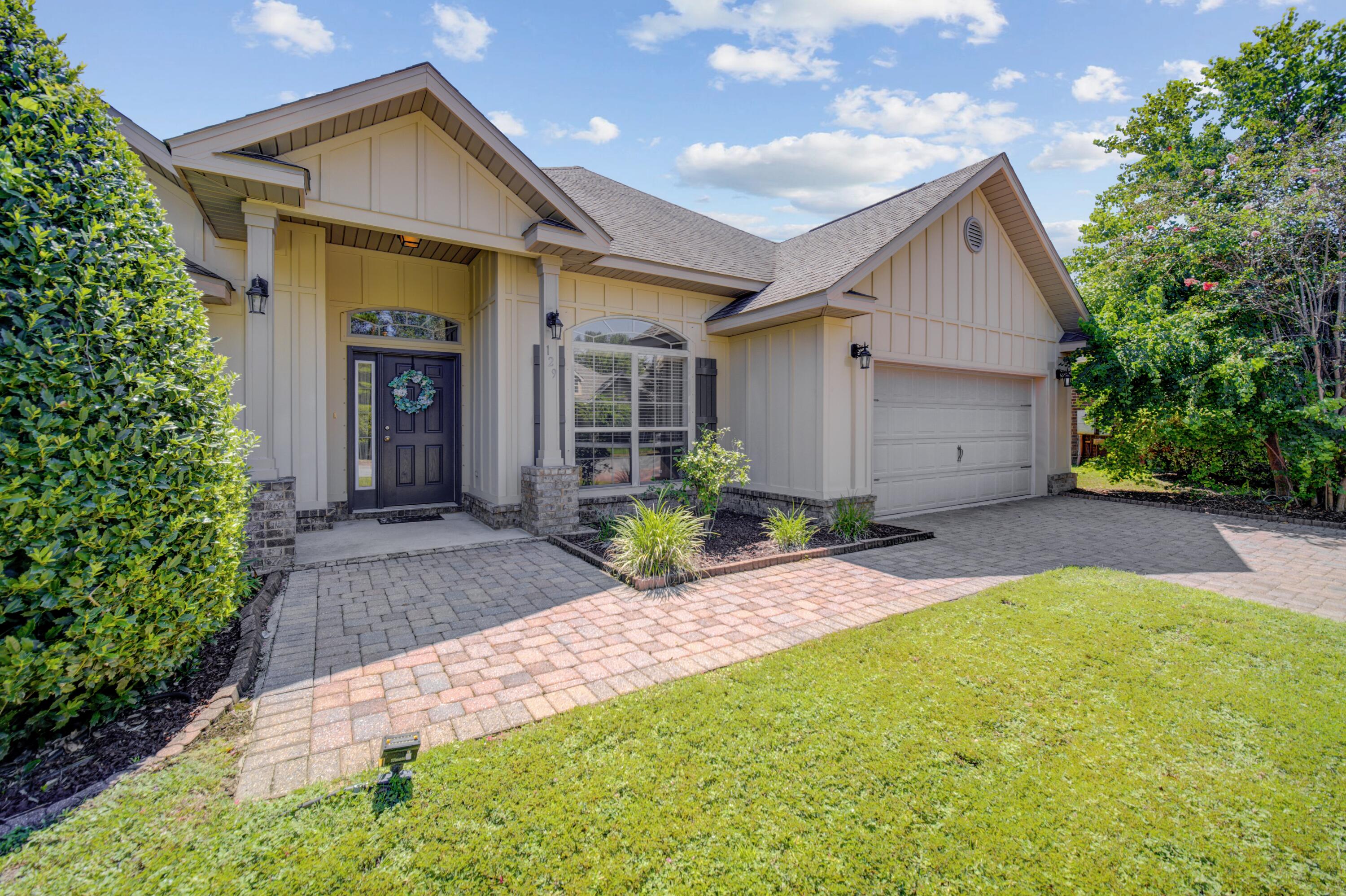 MUSSETT BAYOU ESTATES - Residential