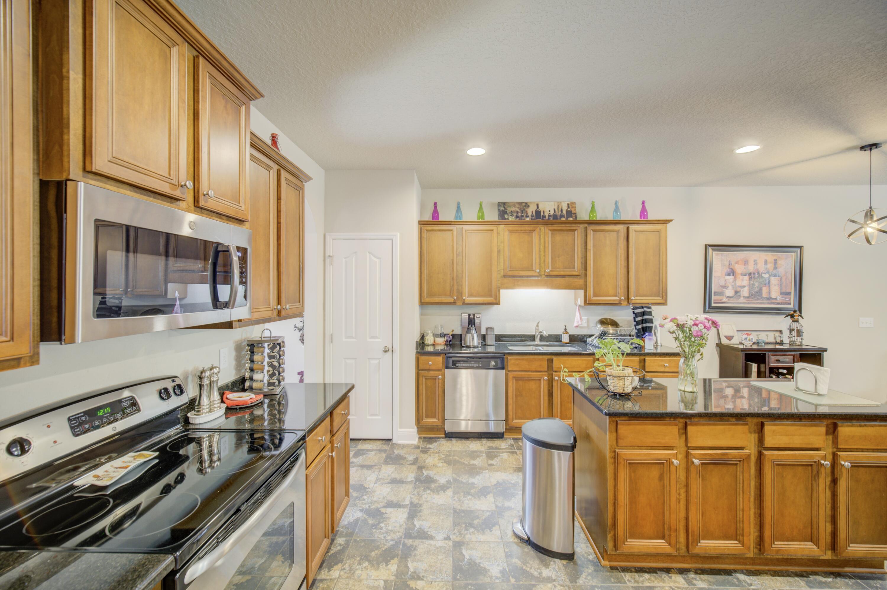 MUSSETT BAYOU ESTATES - Residential