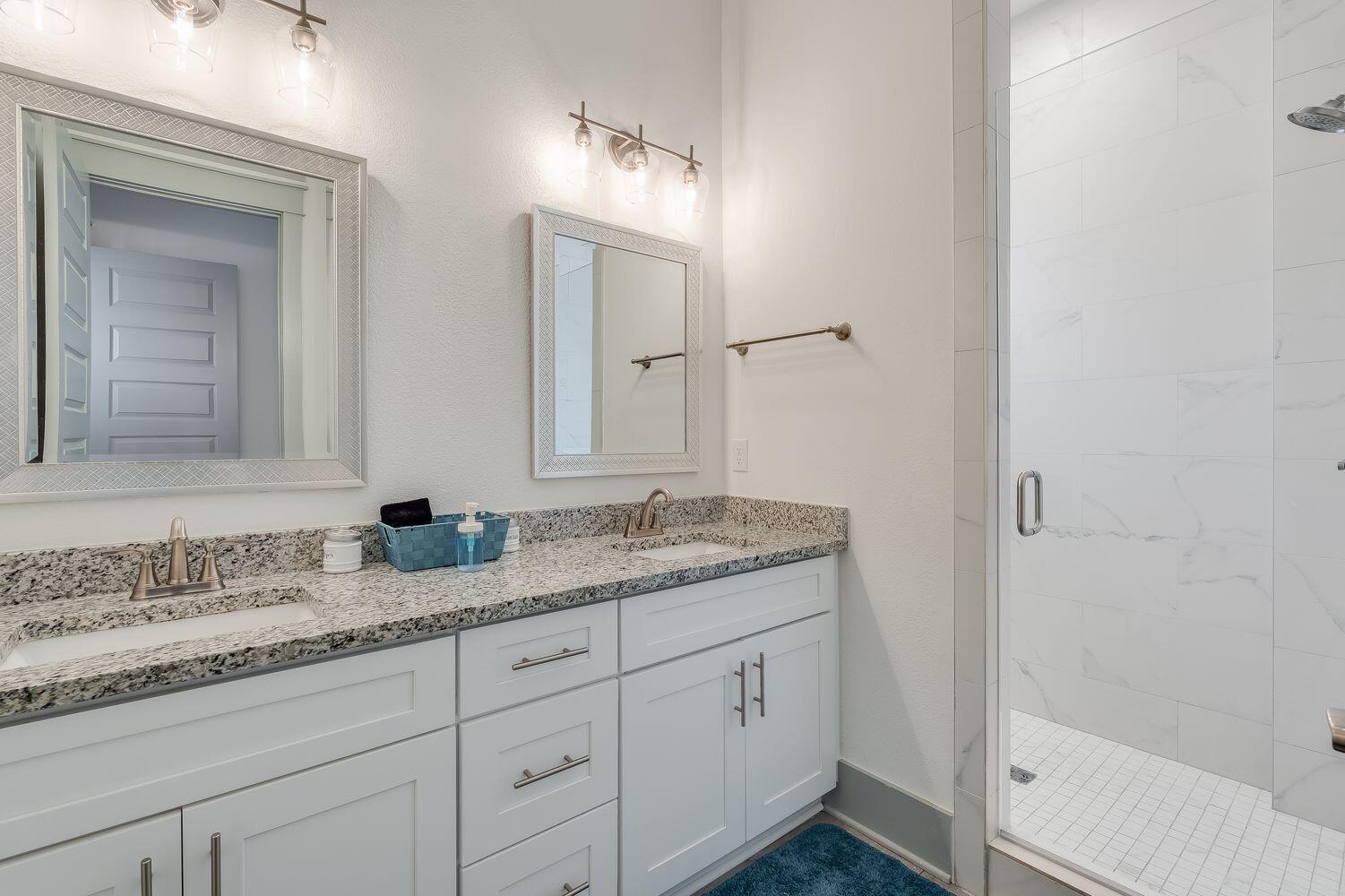 HIGHLAND PARK; HIGHLAND PARKS - Residential