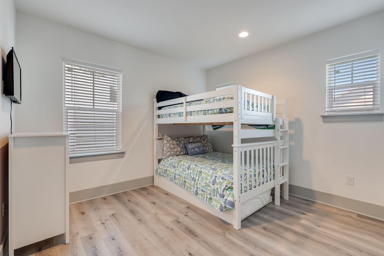 HIGHLAND PARK; HIGHLAND PARKS - Residential