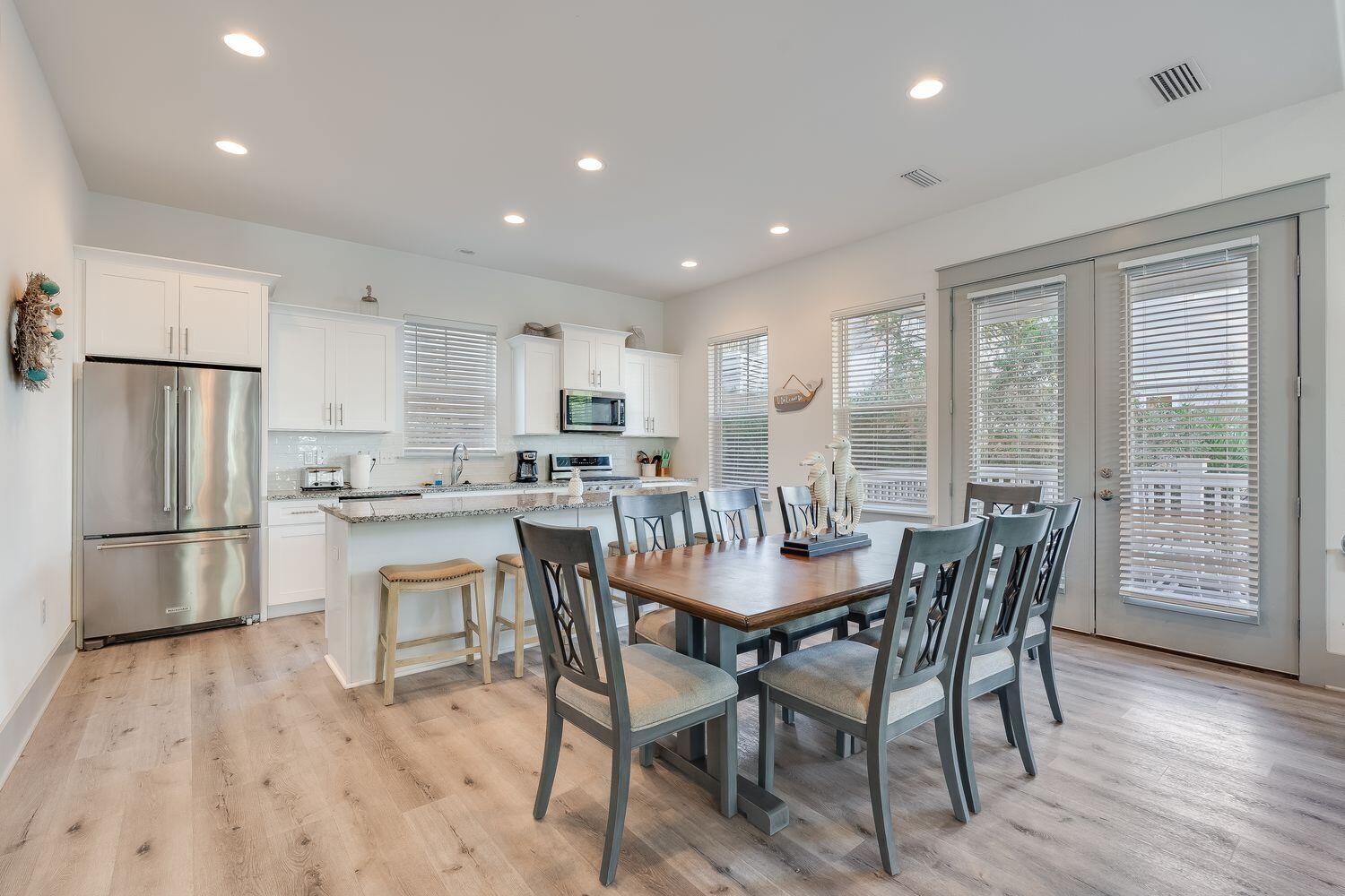 HIGHLAND PARK; HIGHLAND PARKS - Residential