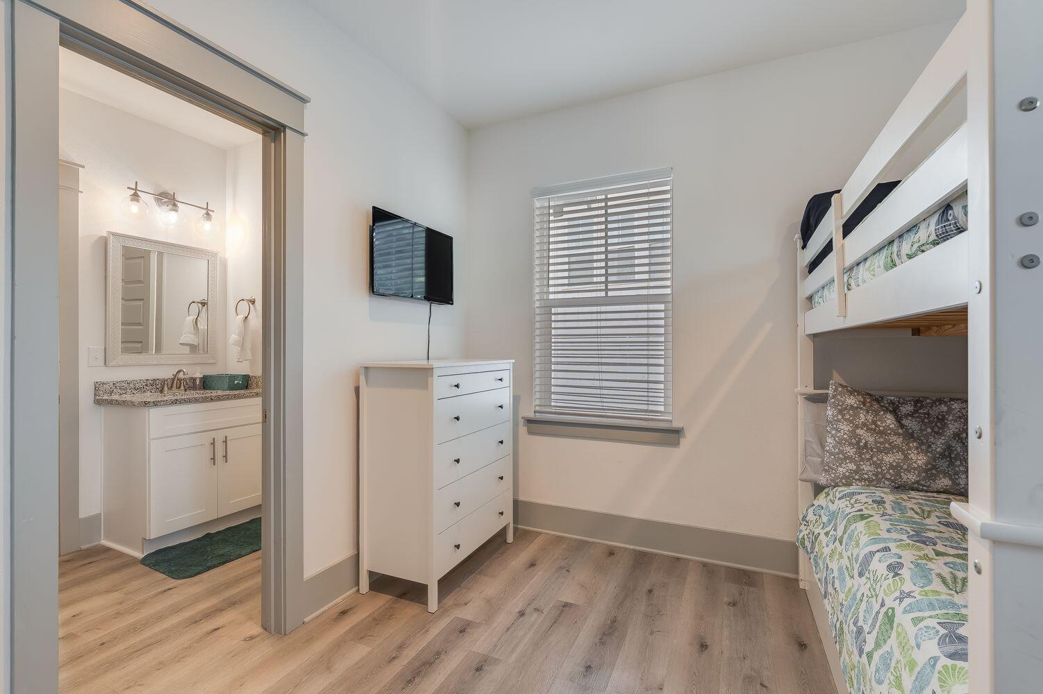 HIGHLAND PARK; HIGHLAND PARKS - Residential