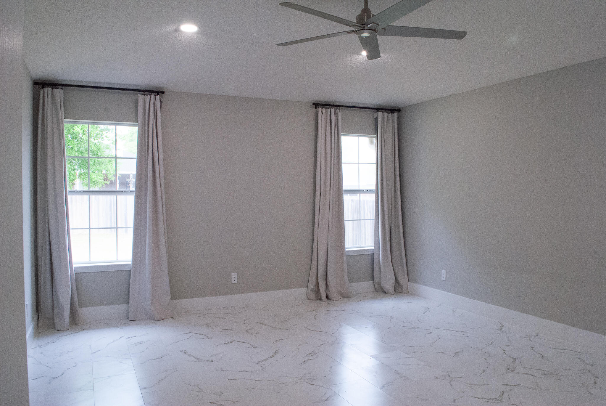BRENTWOOD - Residential
