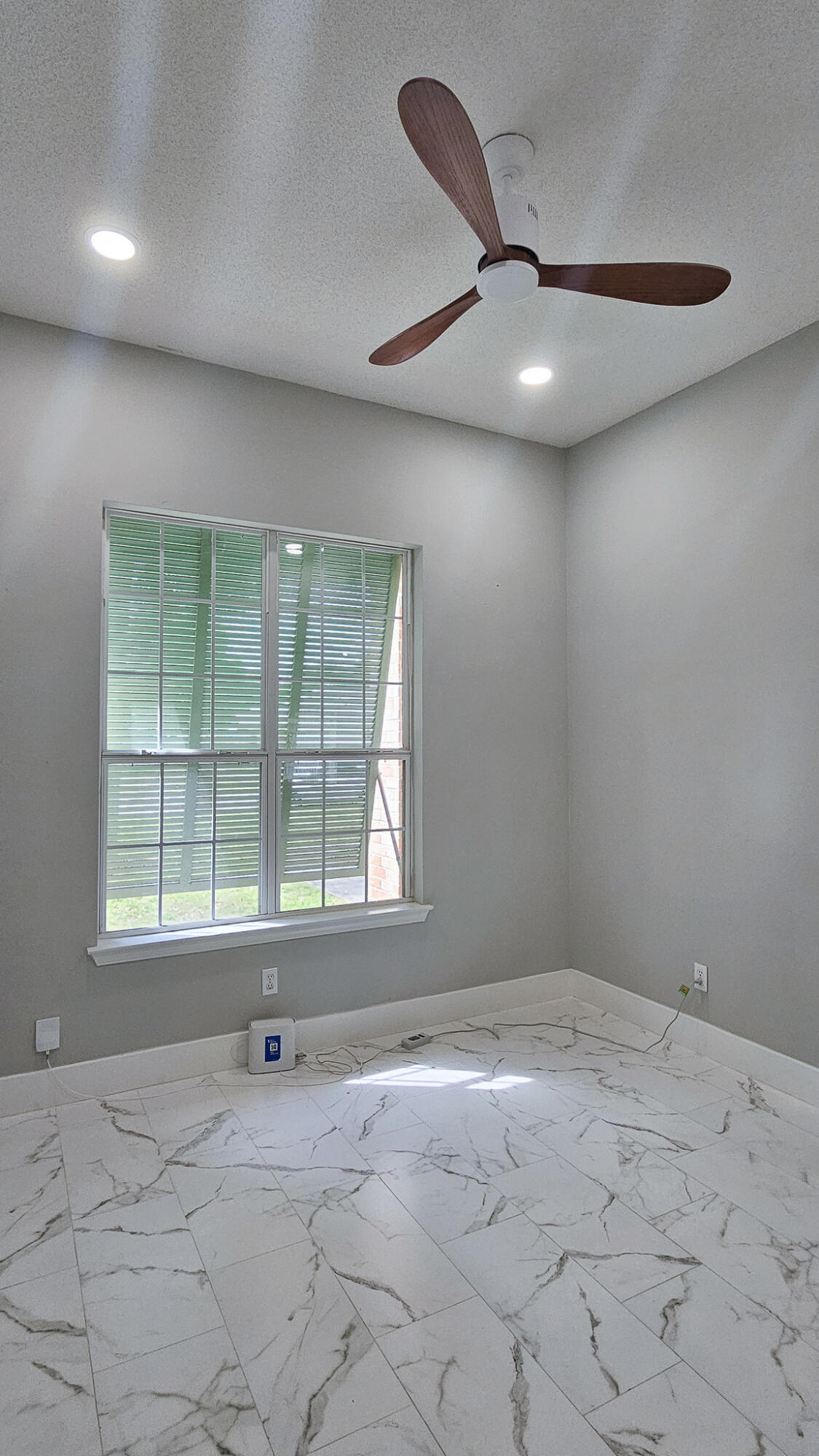 BRENTWOOD - Residential