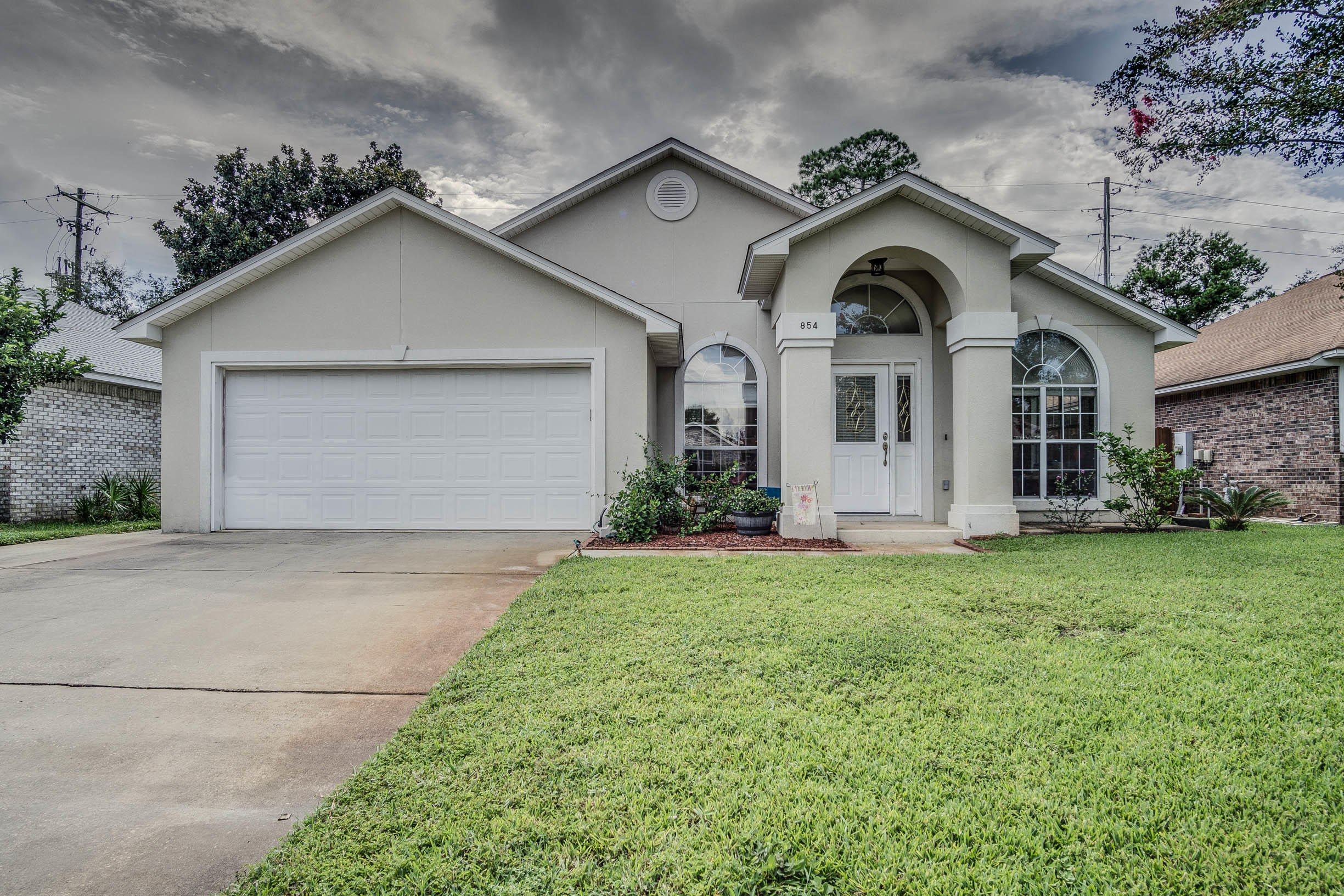 SHALIMAR OAKS - Residential